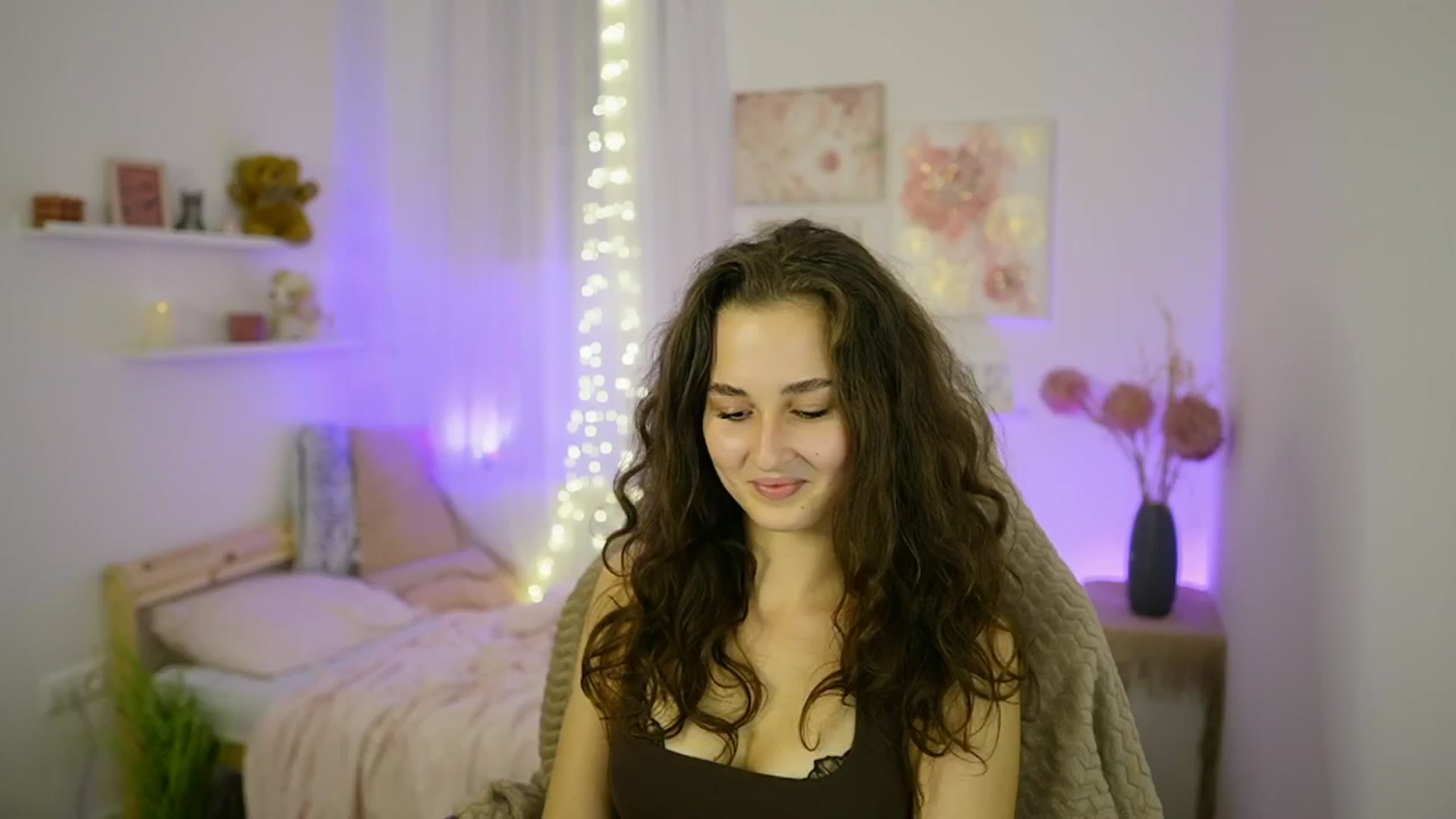 Gallery image thumbnail from Anita_Grey_'s myfreecams stream on, 10/12/2025, 23:22 image 6 of 20