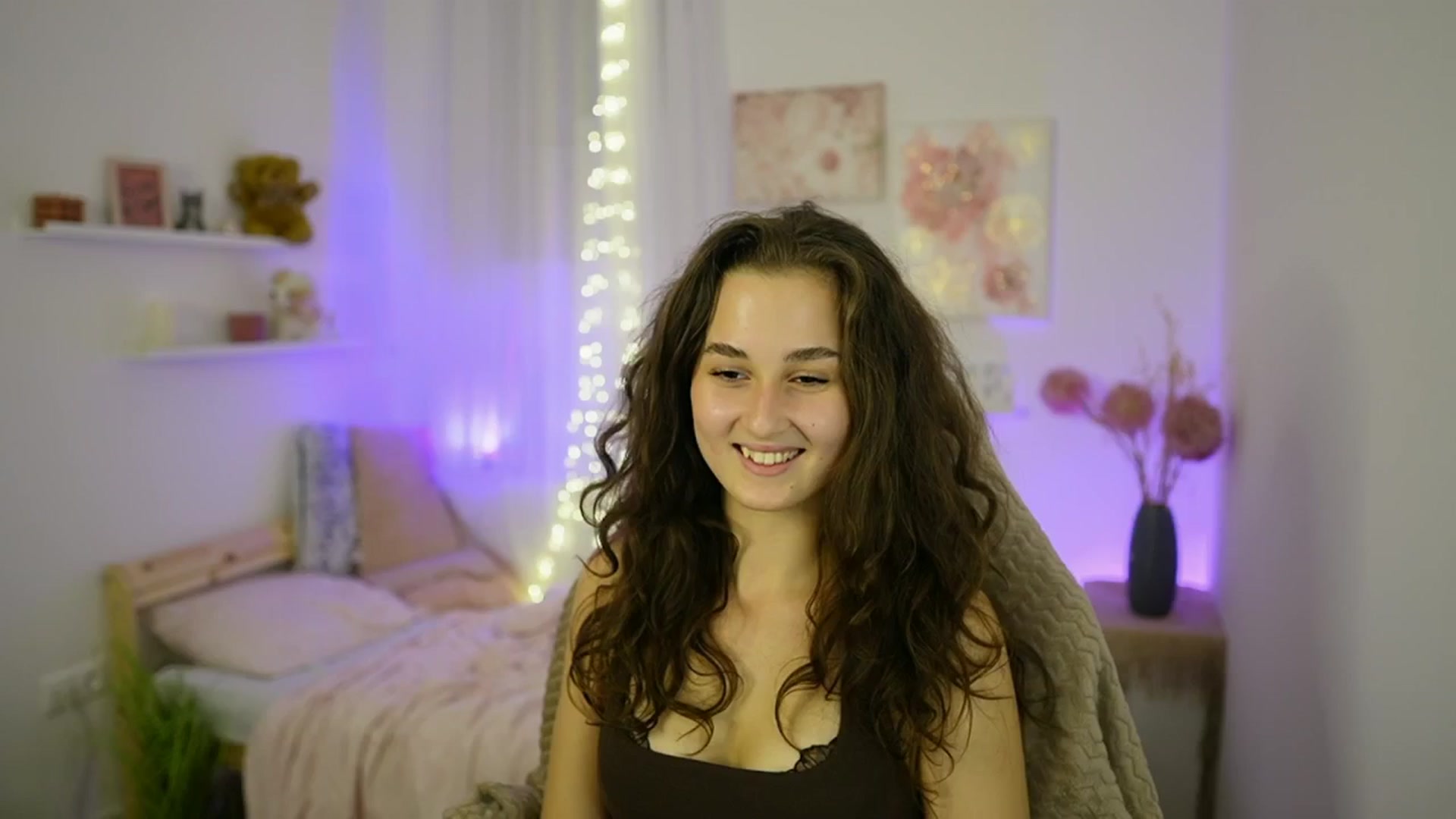 Gallery image thumbnail from Anita_Grey_'s myfreecams stream on, 10/12/2025, 23:22 image 3 of 20
