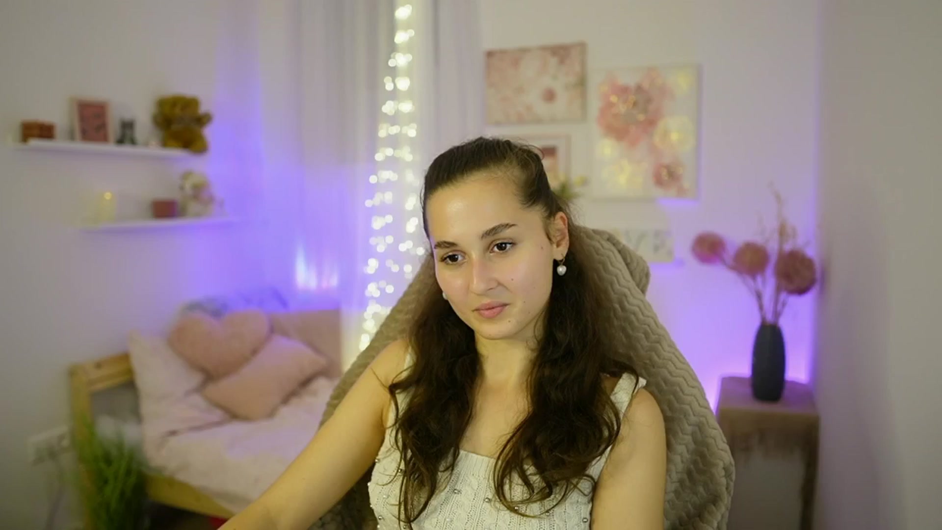Gallery image thumbnail from Anita_Grey_'s myfreecams stream on, 10/14/2025, 19:50 image 11 of 20