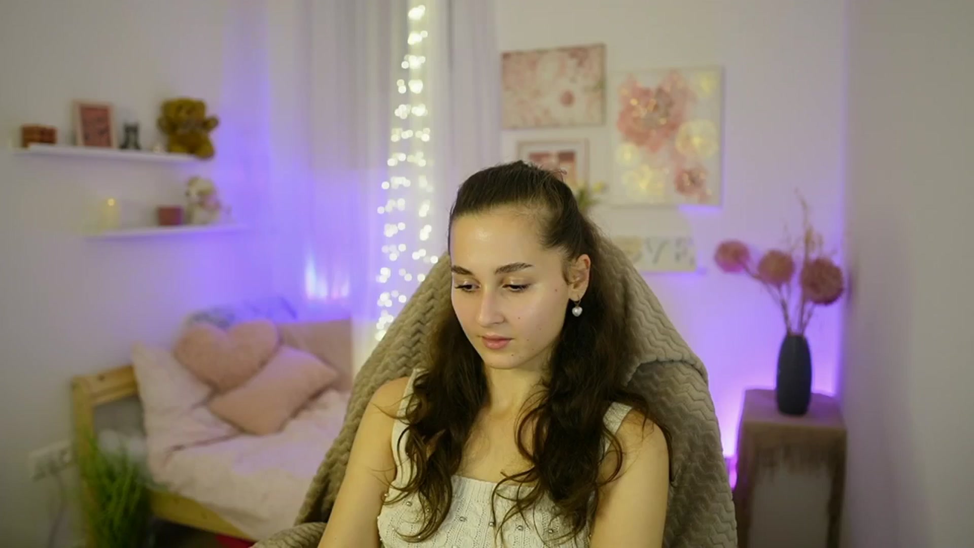 Gallery image thumbnail from Anita_Grey_'s myfreecams stream on, 10/14/2025, 19:50 image 2 of 20