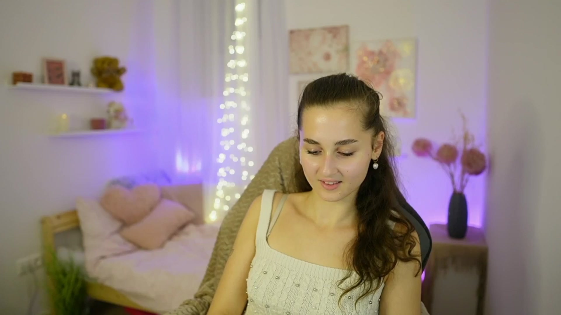 Gallery image thumbnail from Anita_Grey_'s myfreecams stream on, 10/14/2025, 20:14 image 11 of 20