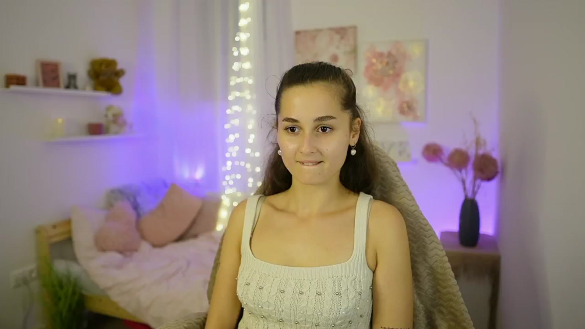 Gallery image thumbnail from Anita_Grey_'s myfreecams stream on, 10/14/2025, 23:17 image 10 of 20