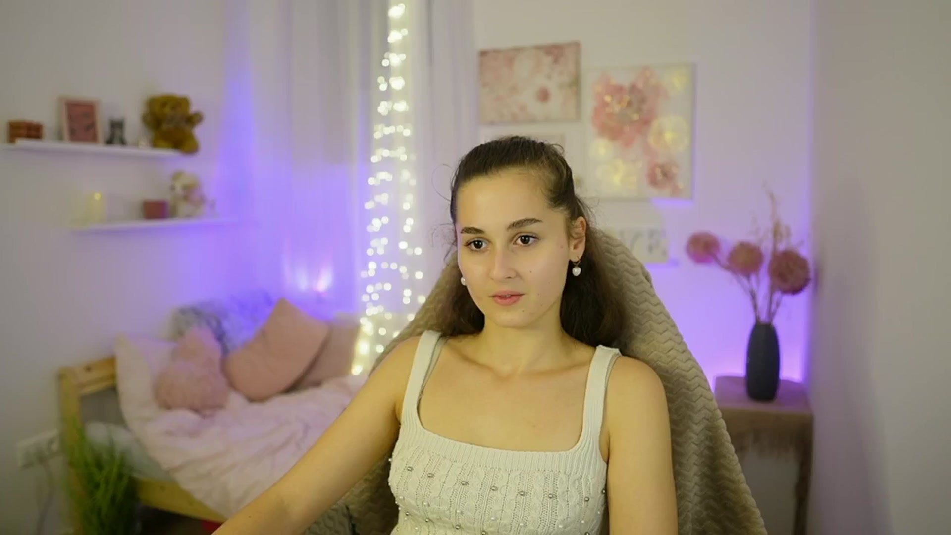 Gallery image thumbnail from Anita_Grey_'s myfreecams stream on, 10/14/2025, 23:17 image 18 of 20
