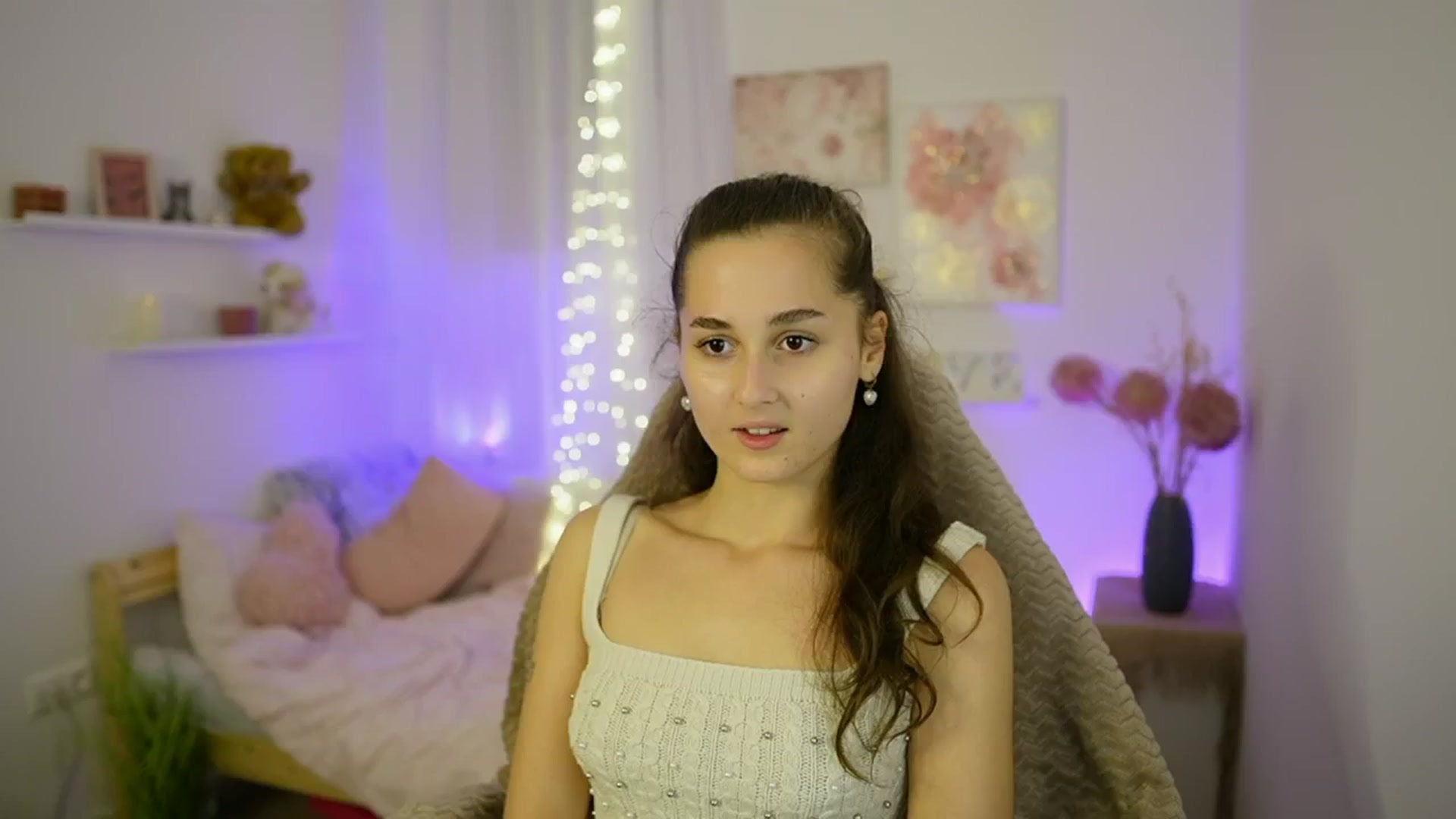 Gallery image thumbnail from Anita_Grey_'s myfreecams stream on, 10/14/2025, 23:17 image 2 of 20