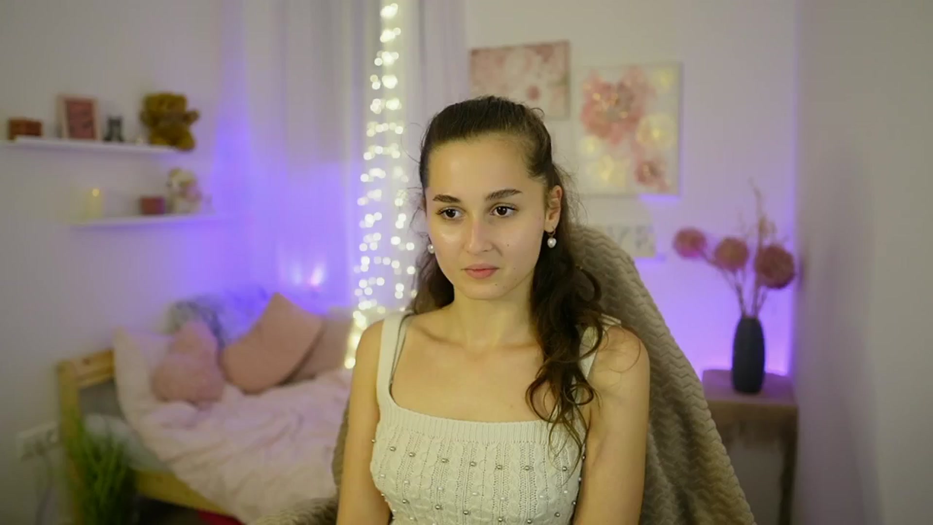 Gallery image thumbnail from Anita_Grey_'s myfreecams stream on, 10/14/2025, 23:17 image 9 of 20