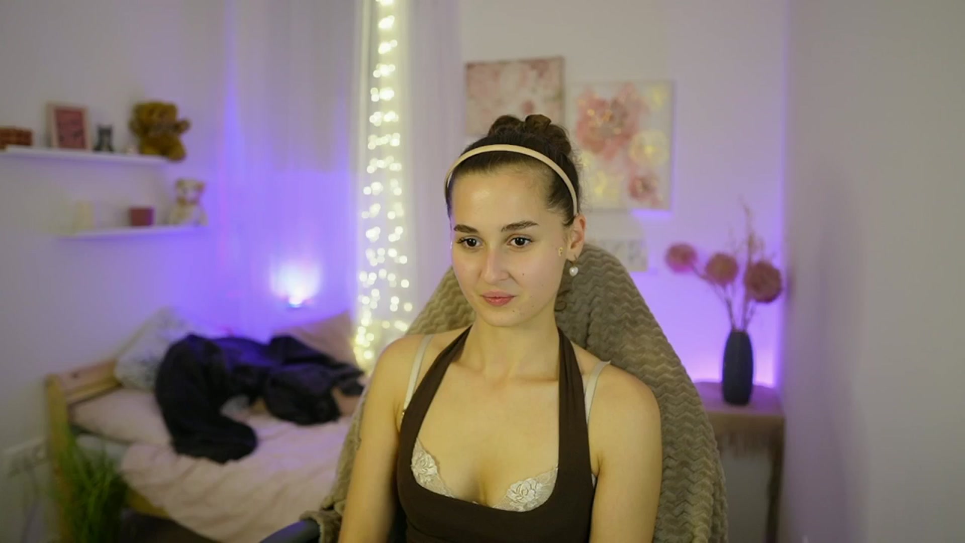 Gallery image thumbnail from Anita_Grey_'s myfreecams stream on, 10/16/2025, 23:51 image 7 of 20