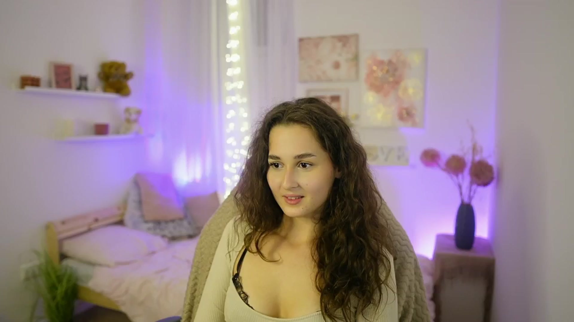 Gallery image thumbnail from Anita_Grey_'s myfreecams stream on, 10/17/2025, 21:50 image 11 of 20