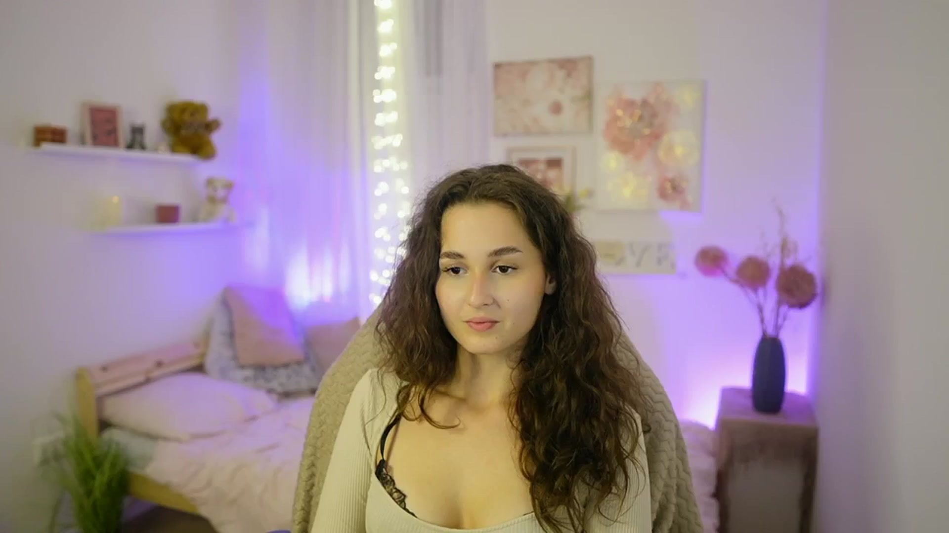 Gallery image thumbnail from Anita_Grey_'s myfreecams stream on, 10/17/2025, 21:50 image 10 of 20
