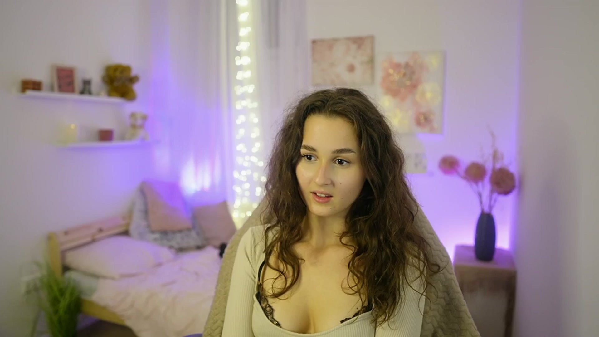 Gallery image thumbnail from Anita_Grey_'s myfreecams stream on, 10/17/2025, 21:50 image 3 of 20
