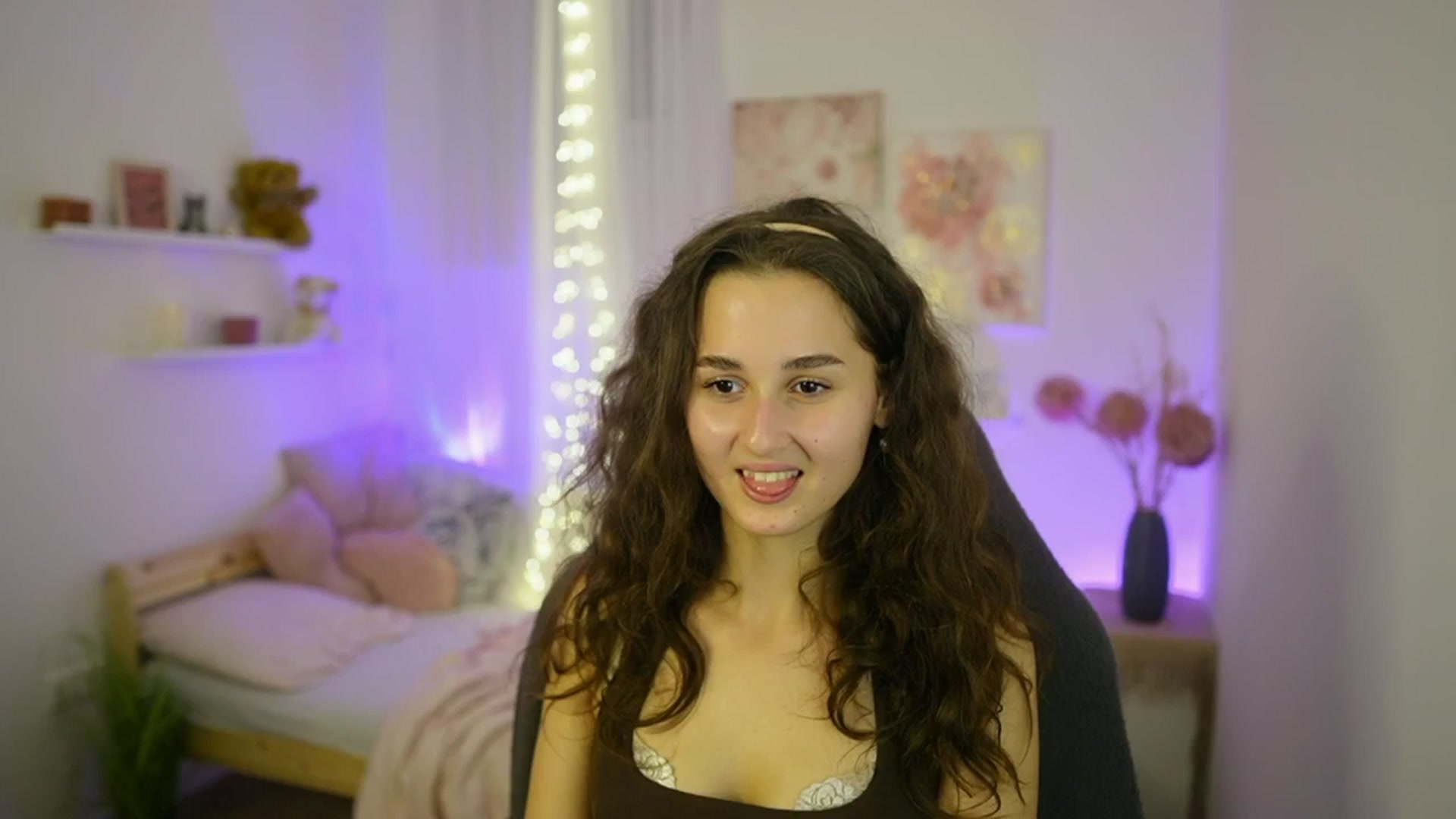 Gallery image thumbnail from Anita_Grey_'s myfreecams stream on, 10/18/2025, 22:48 image 7 of 20