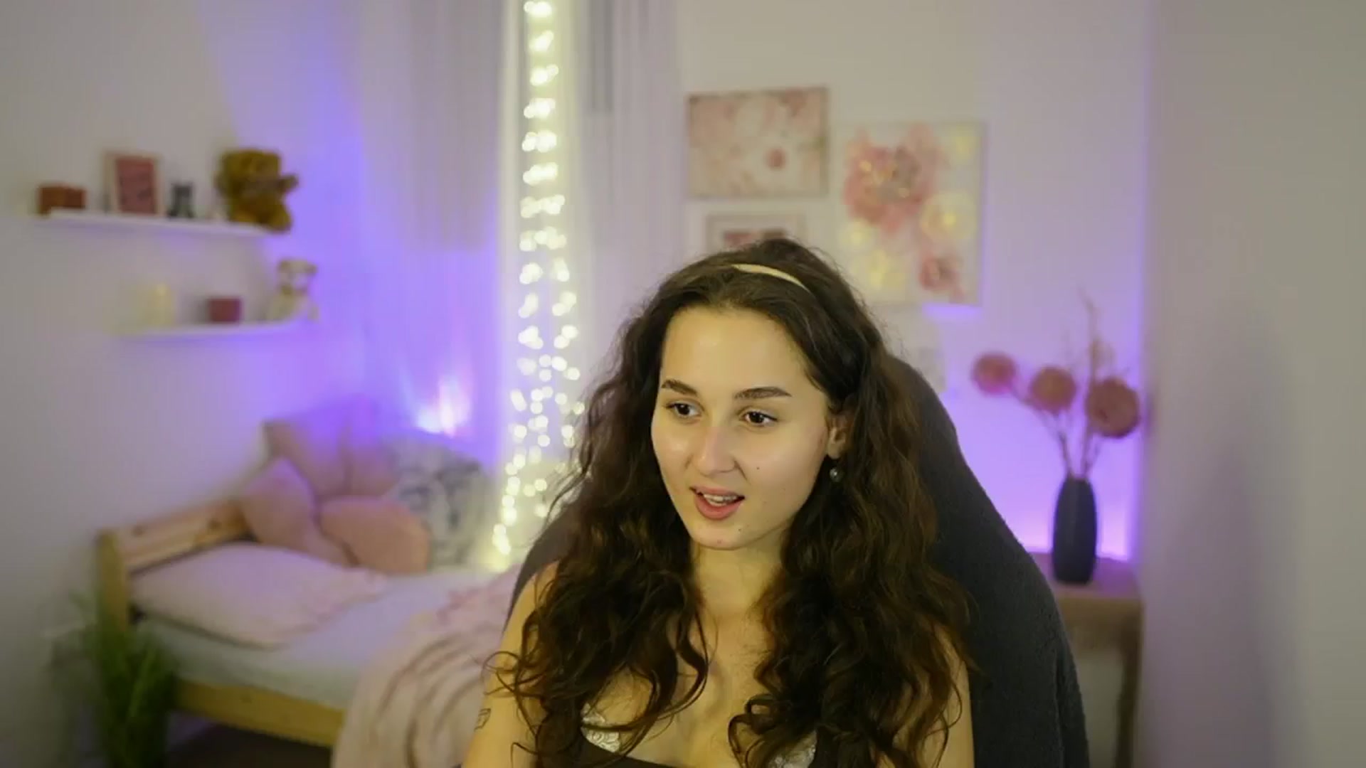 Gallery image thumbnail from Anita_Grey_'s myfreecams stream on, 10/18/2025, 22:48 image 2 of 20