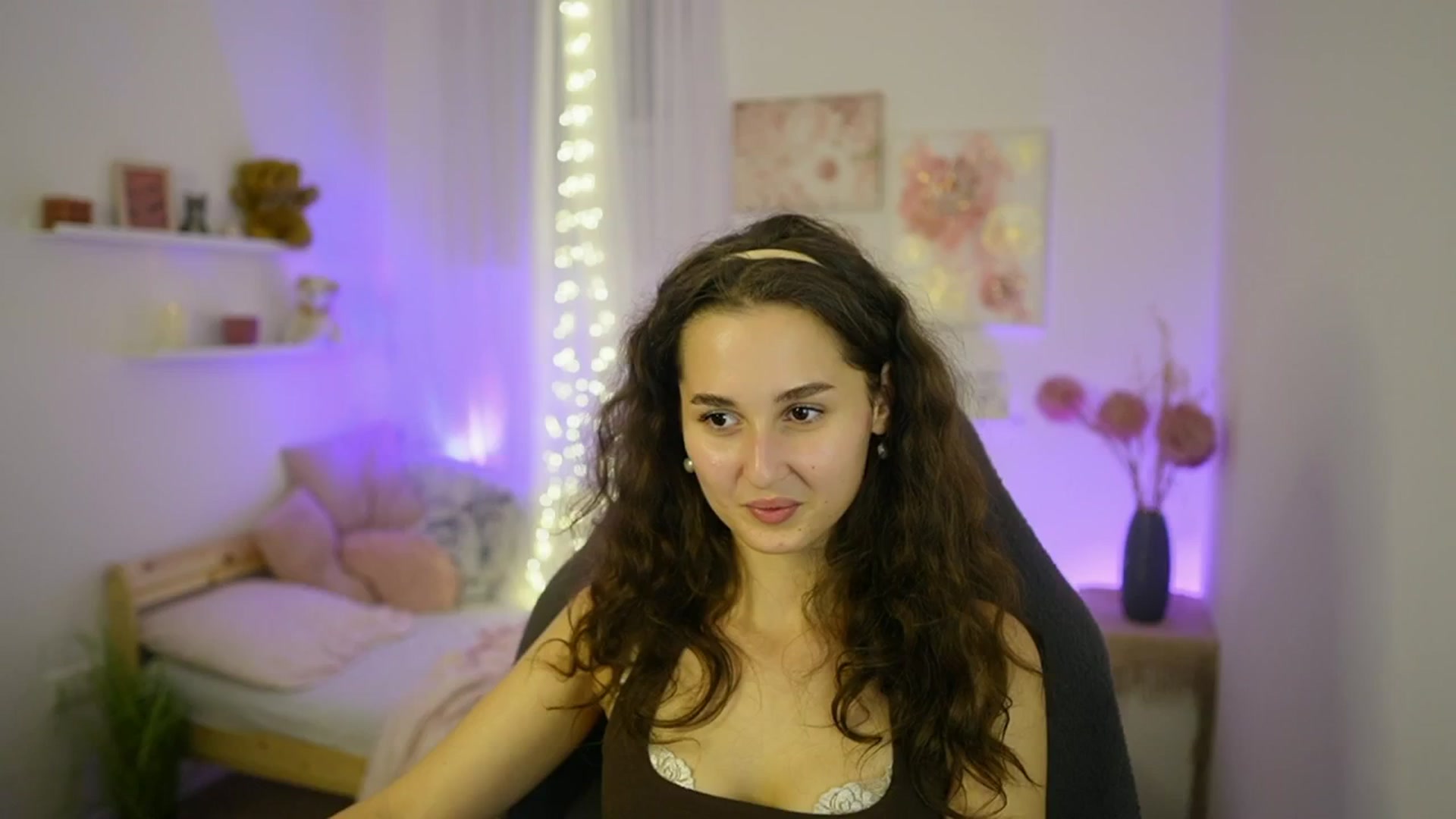 Gallery image thumbnail from Anita_Grey_'s myfreecams stream on, 10/18/2025, 22:48 image 11 of 20