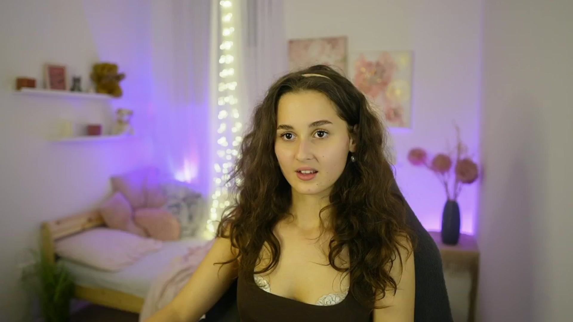 Gallery image thumbnail from Anita_Grey_'s myfreecams stream on, 10/18/2025, 22:48 image 5 of 20