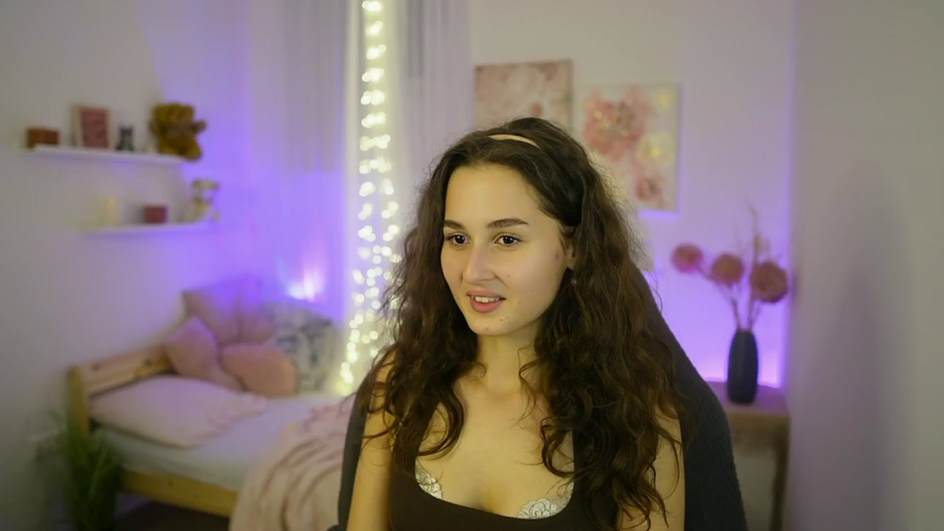 Gallery image thumbnail from Anita_Grey_'s myfreecams stream on, 10/18/2025, 22:48 image 6 of 20