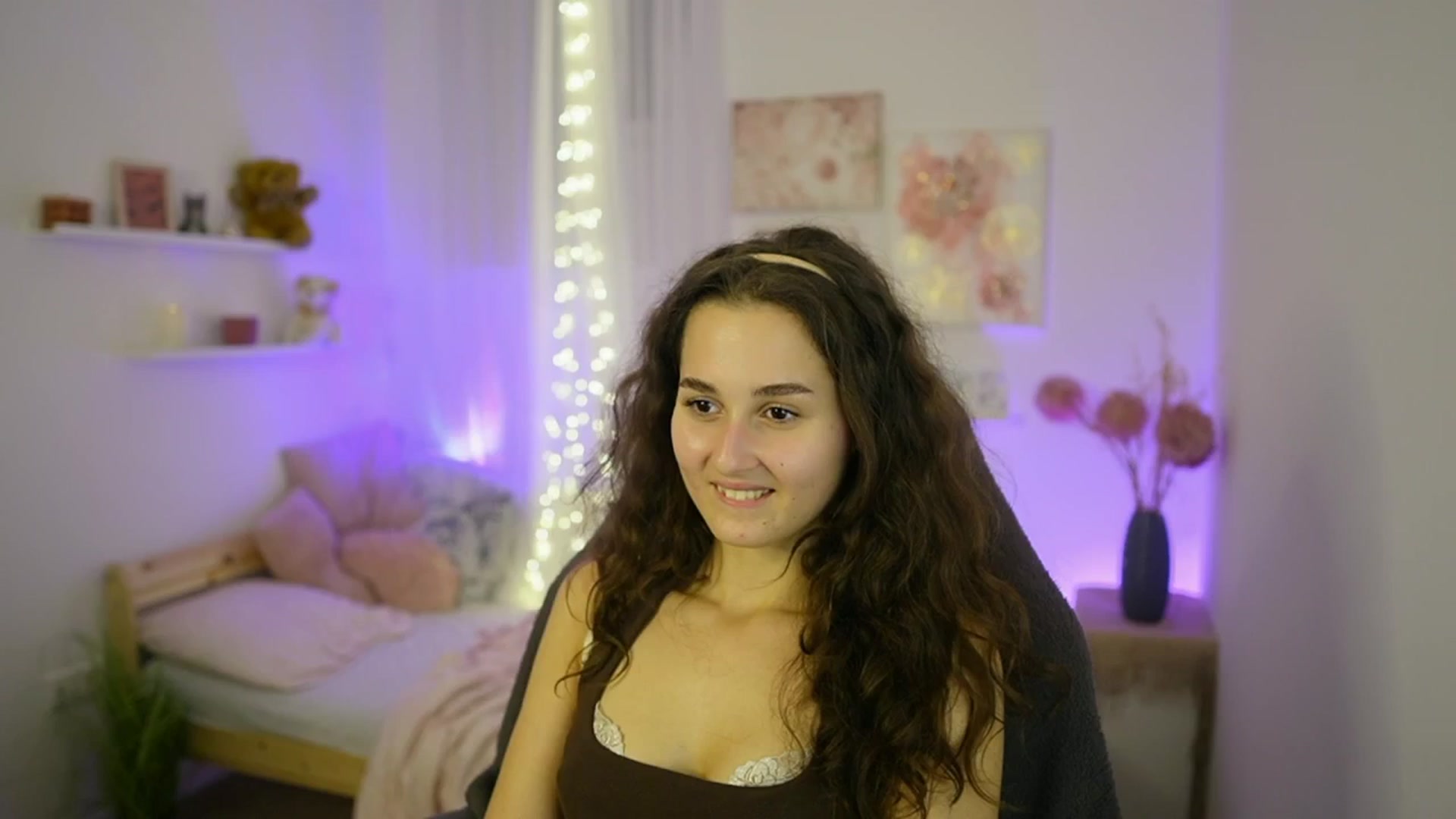 Gallery image thumbnail from Anita_Grey_'s myfreecams stream on, 10/18/2025, 22:48 image 18 of 20