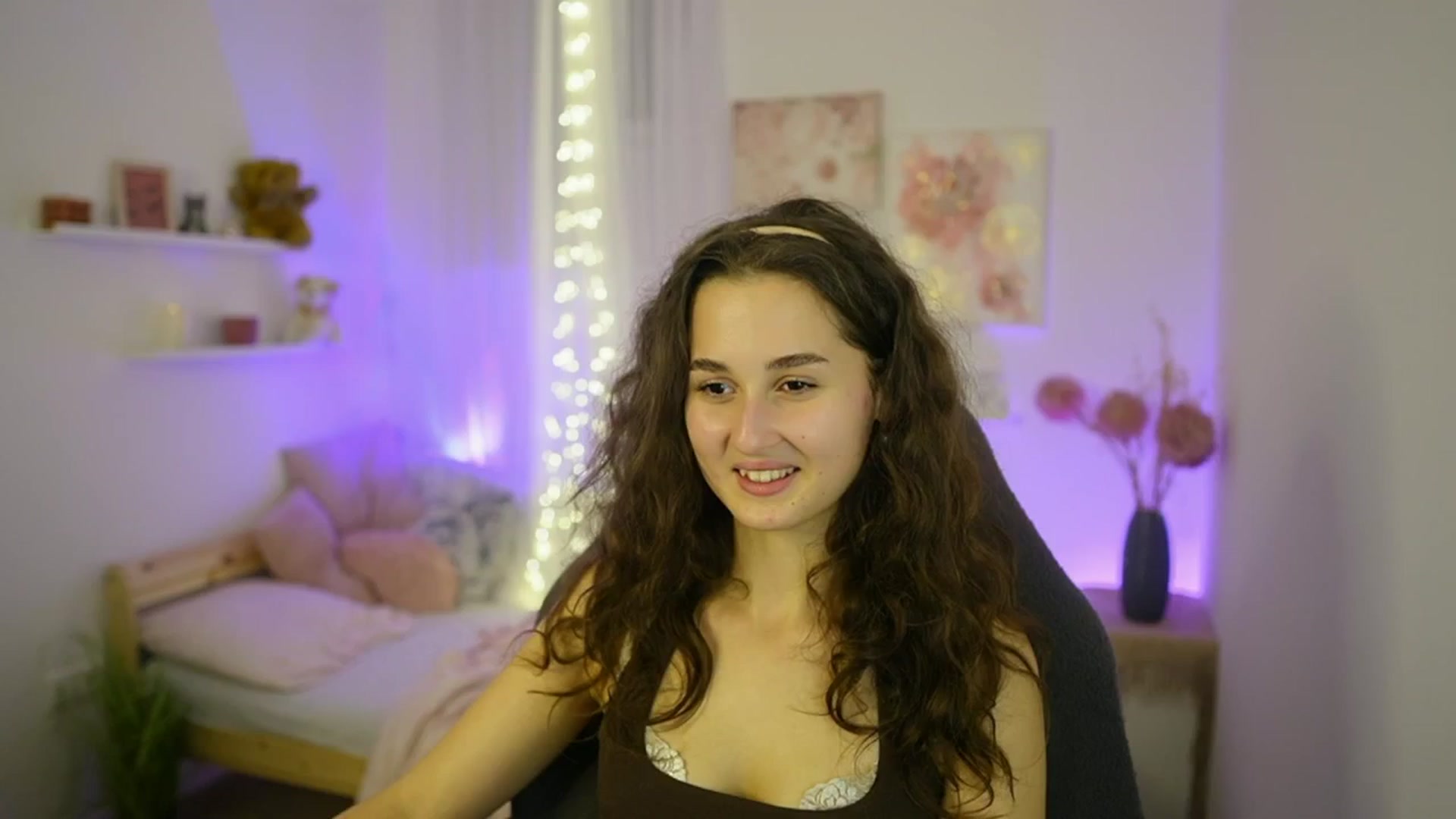 Gallery image thumbnail from Anita_Grey_'s myfreecams stream on, 10/18/2025, 22:48 image 8 of 20
