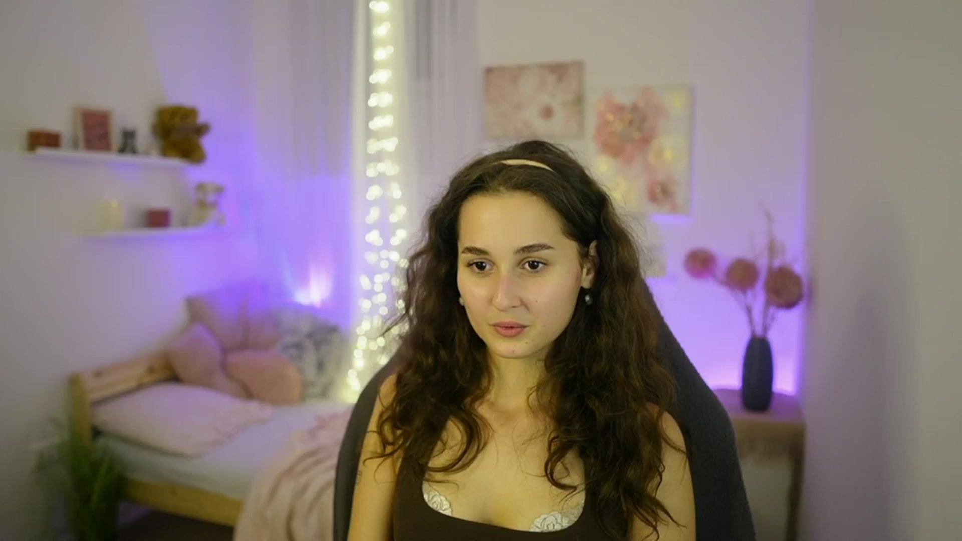 Gallery image thumbnail from Anita_Grey_'s myfreecams stream on, 10/18/2025, 22:48 image 10 of 20