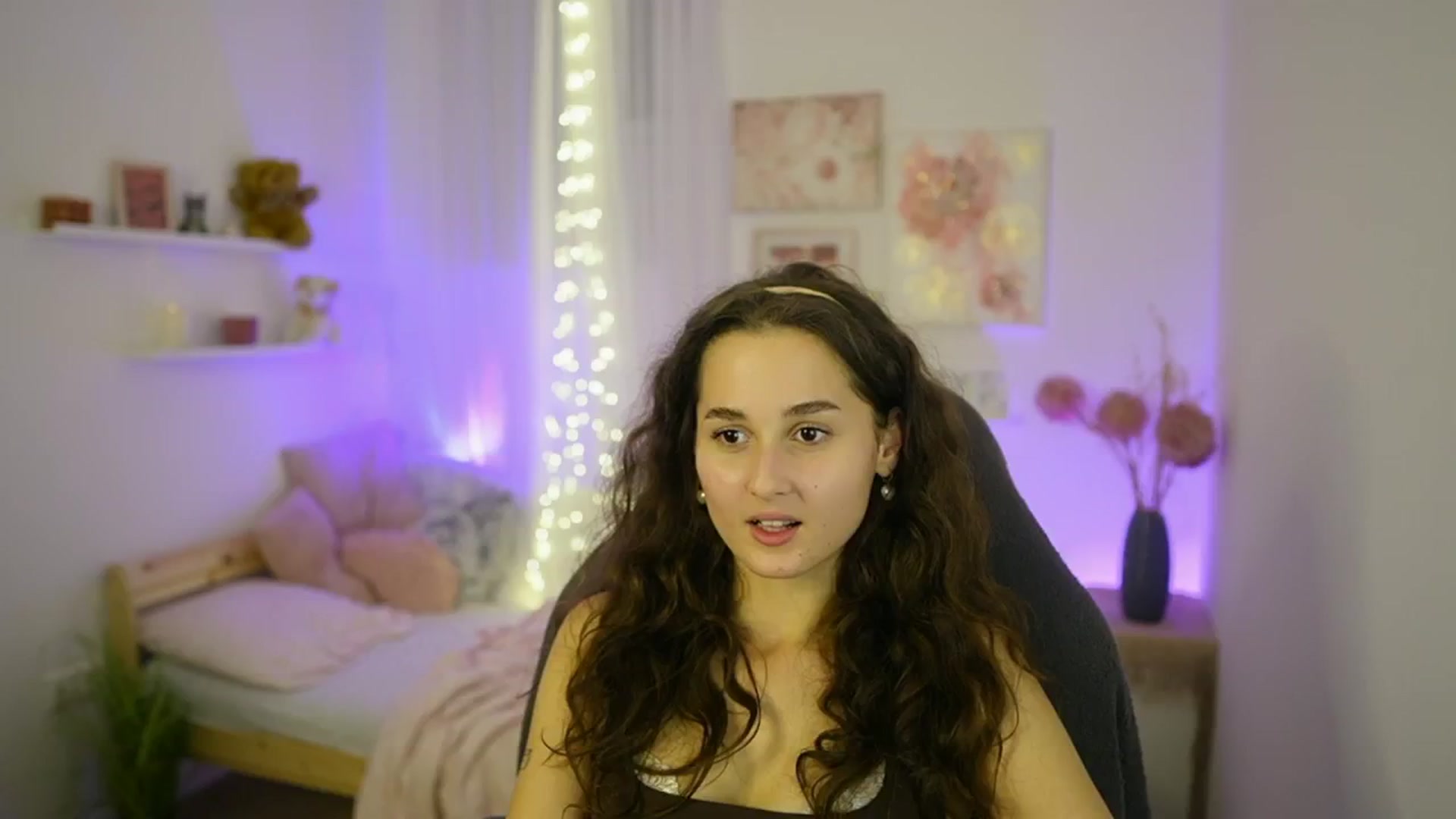Gallery image thumbnail from Anita_Grey_'s myfreecams stream on, 10/18/2025, 22:48 image 1 of 20
