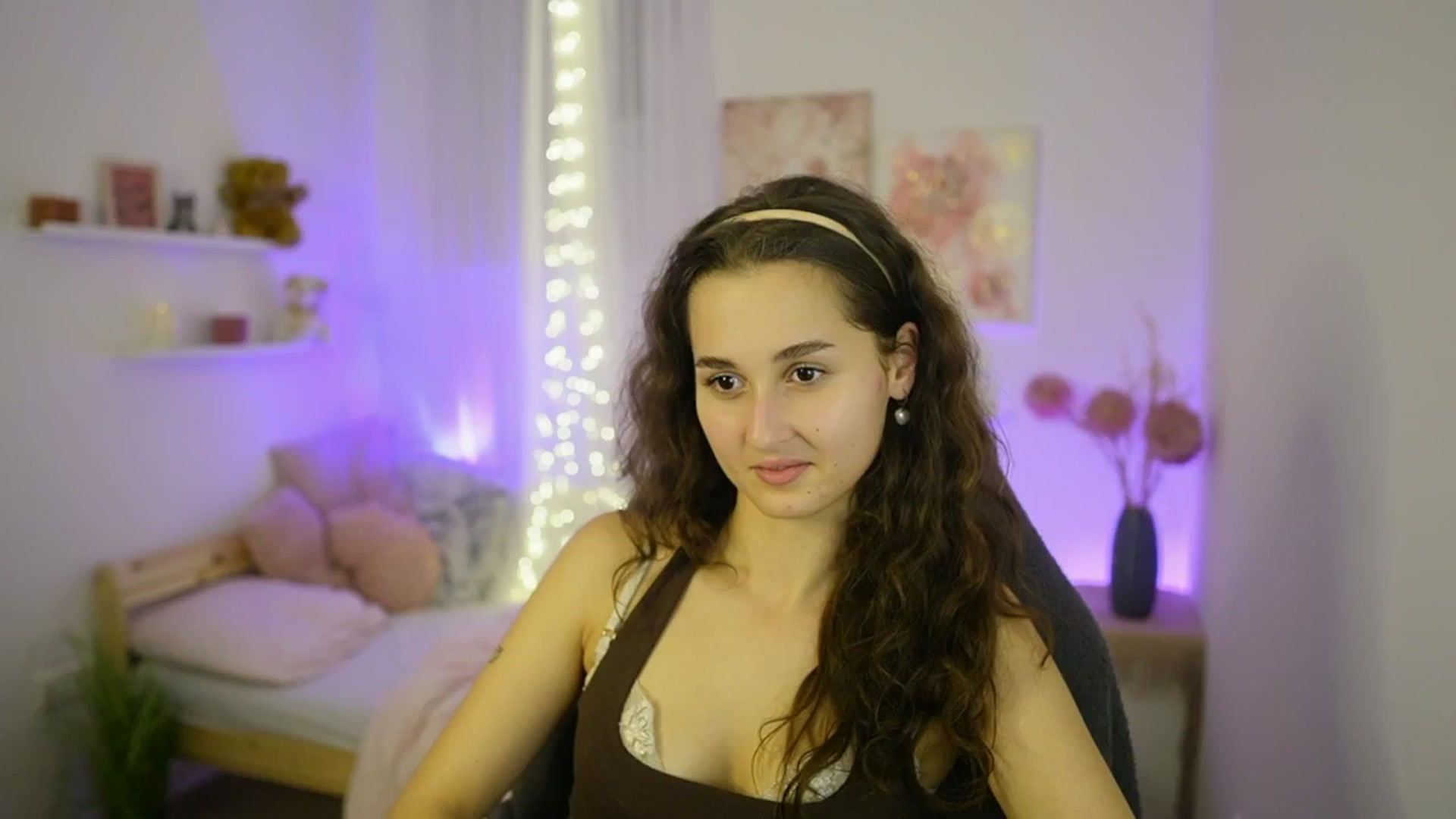 Gallery image thumbnail from Anita_Grey_'s myfreecams stream on, 10/18/2025, 23:40 image 19 of 20