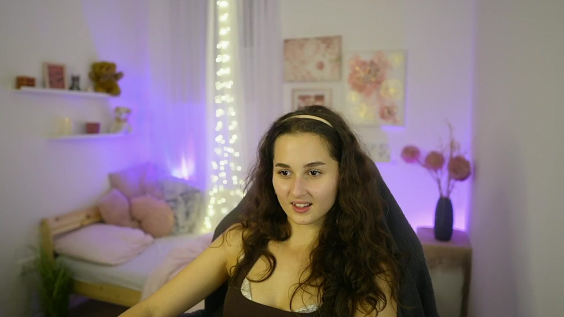 Gallery image thumbnail from Anita_Grey_'s myfreecams stream on, 10/18/2025, 23:40 image 2 of 20