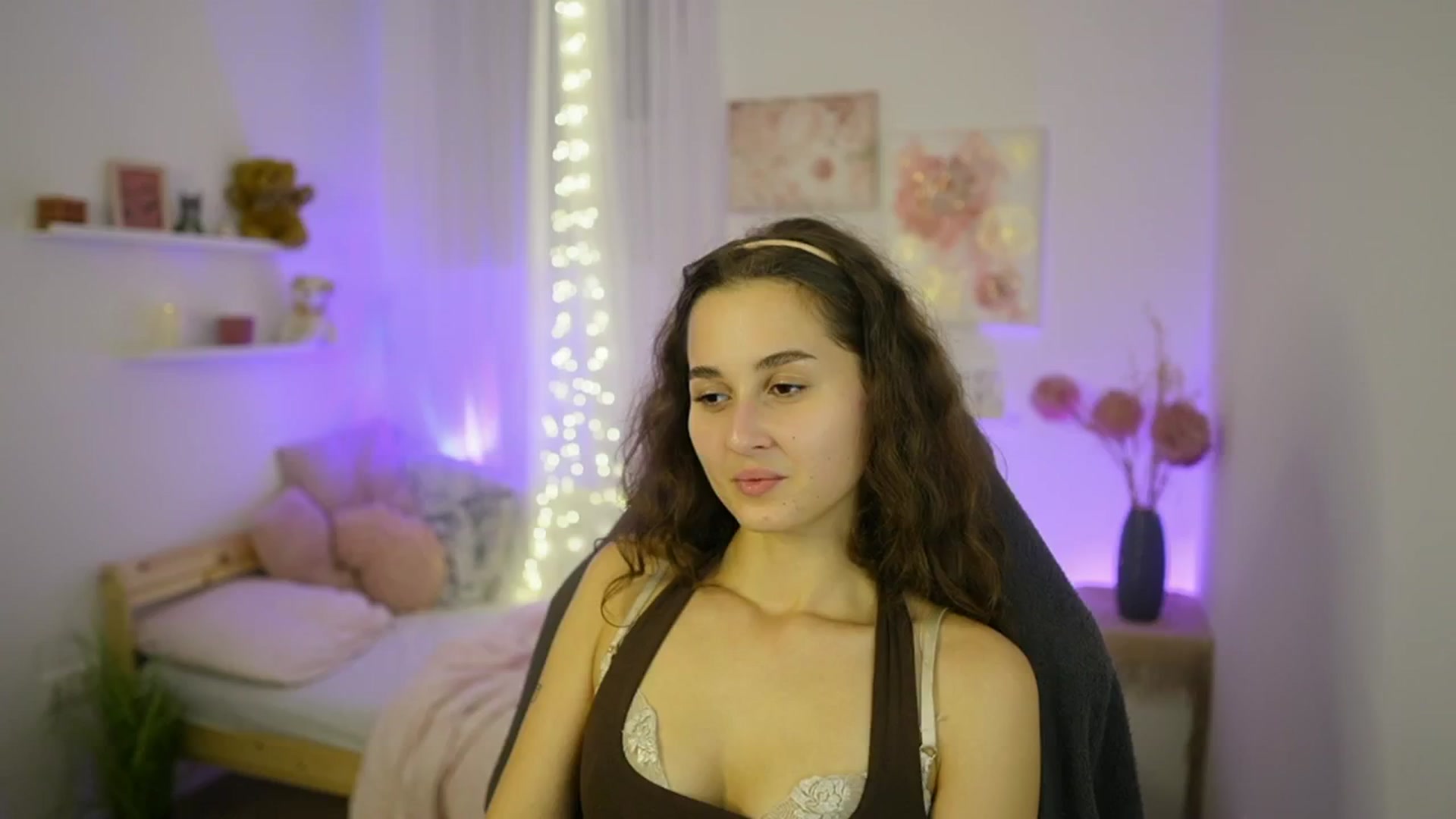 Gallery image thumbnail from Anita_Grey_'s myfreecams stream on, 10/18/2025, 23:40 image 12 of 20
