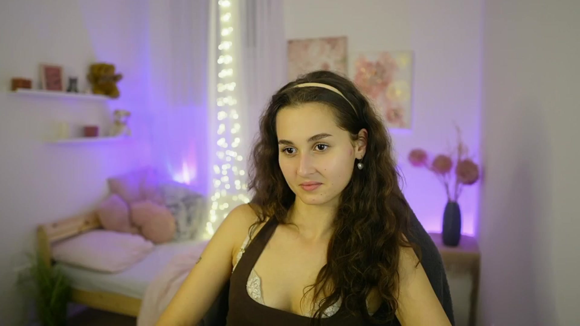 Gallery image thumbnail from Anita_Grey_'s myfreecams stream on, 10/18/2025, 23:40 image 18 of 20