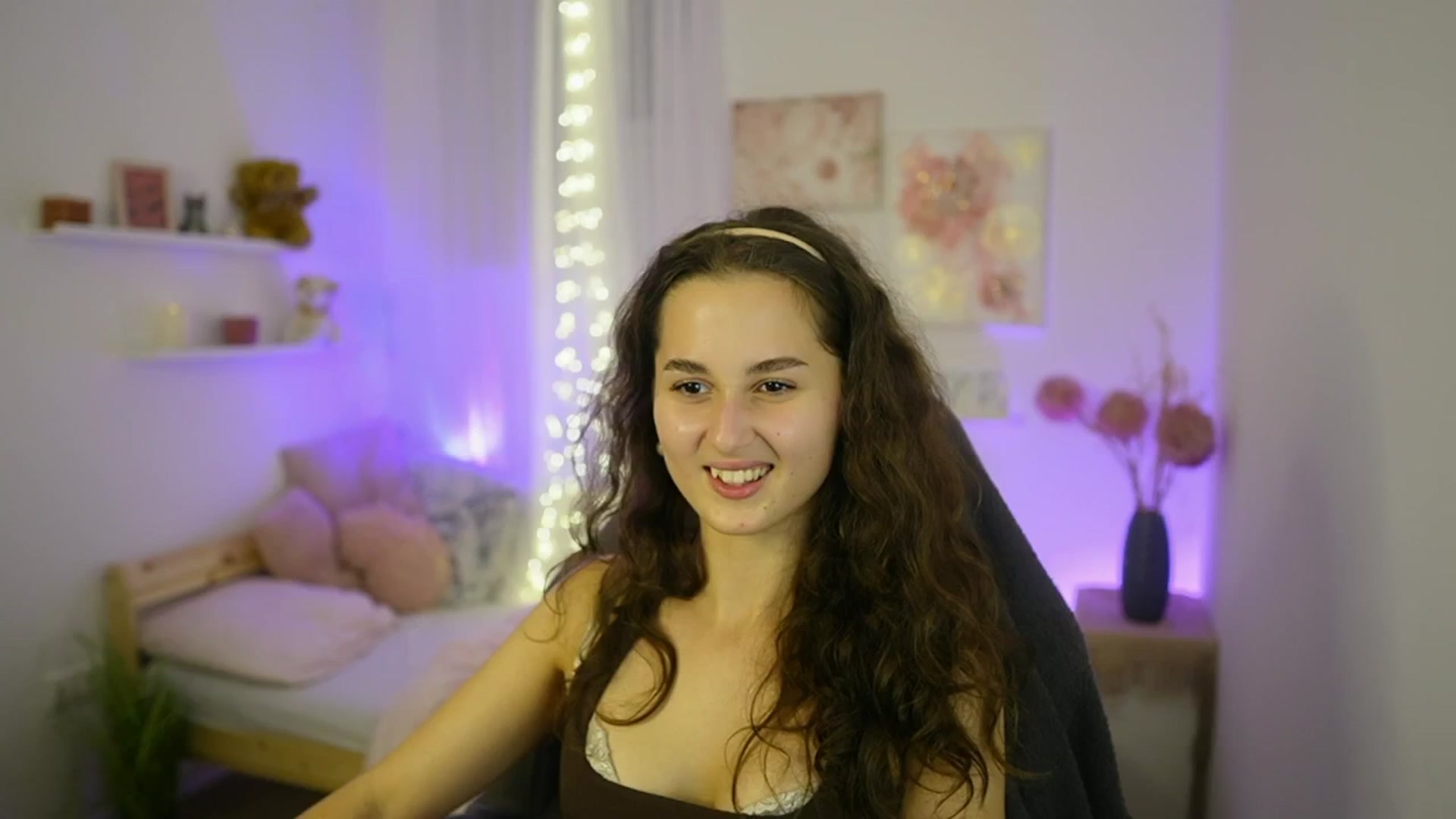 Gallery image thumbnail from Anita_Grey_'s myfreecams stream on, 10/18/2025, 23:40 image 1 of 20