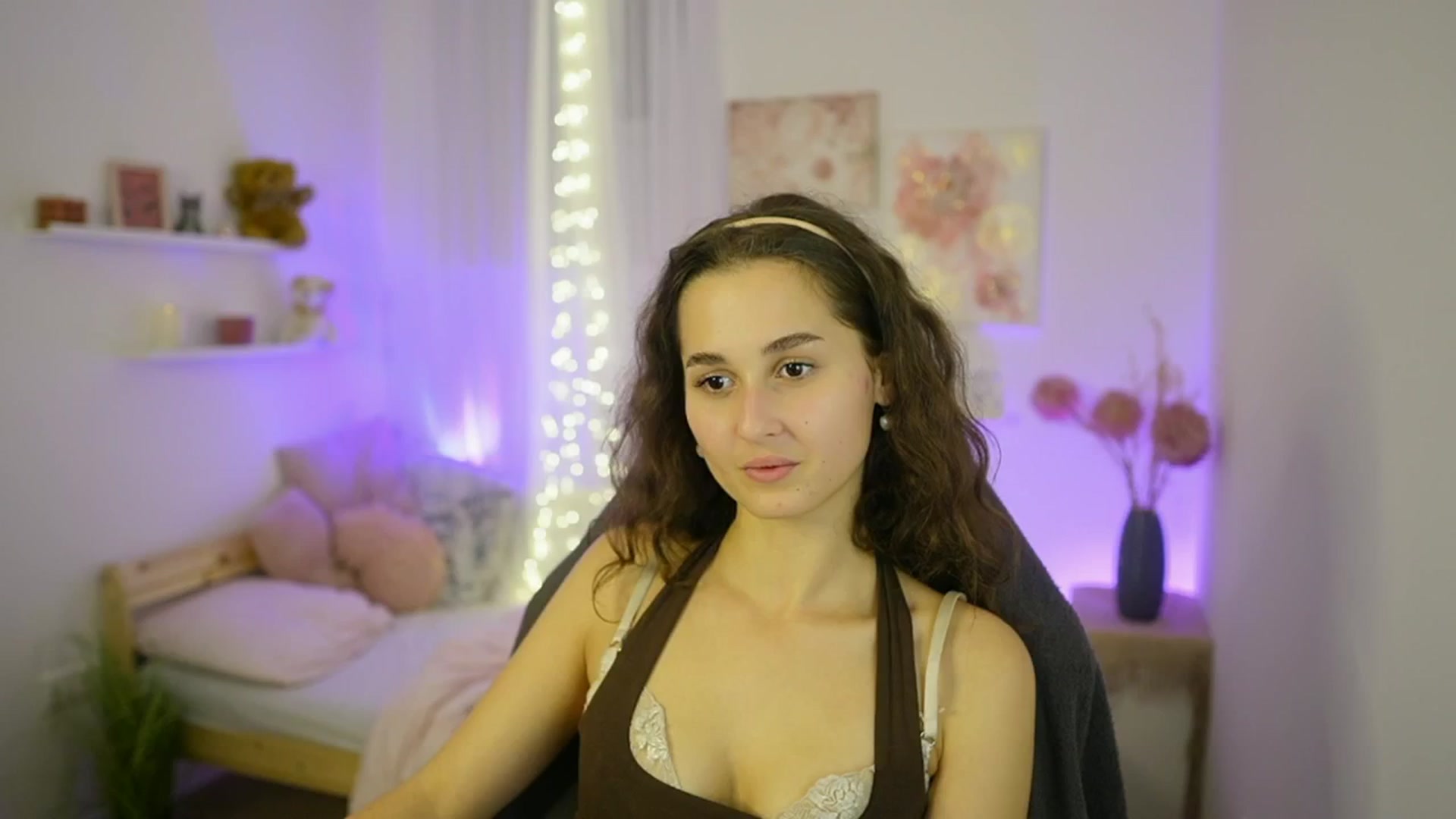 Gallery image thumbnail from Anita_Grey_'s myfreecams stream on, 10/18/2025, 23:40 image 8 of 20