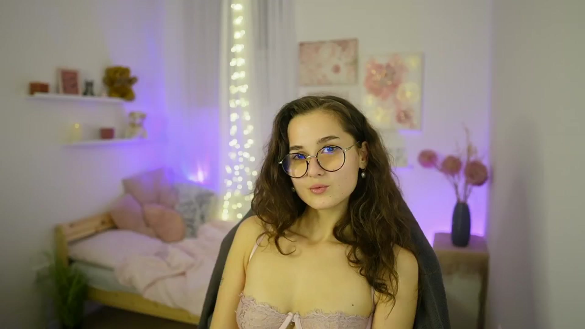 Gallery image thumbnail from Anita_Grey_'s myfreecams stream on, 10/19/2025, 19:13 image 18 of 20