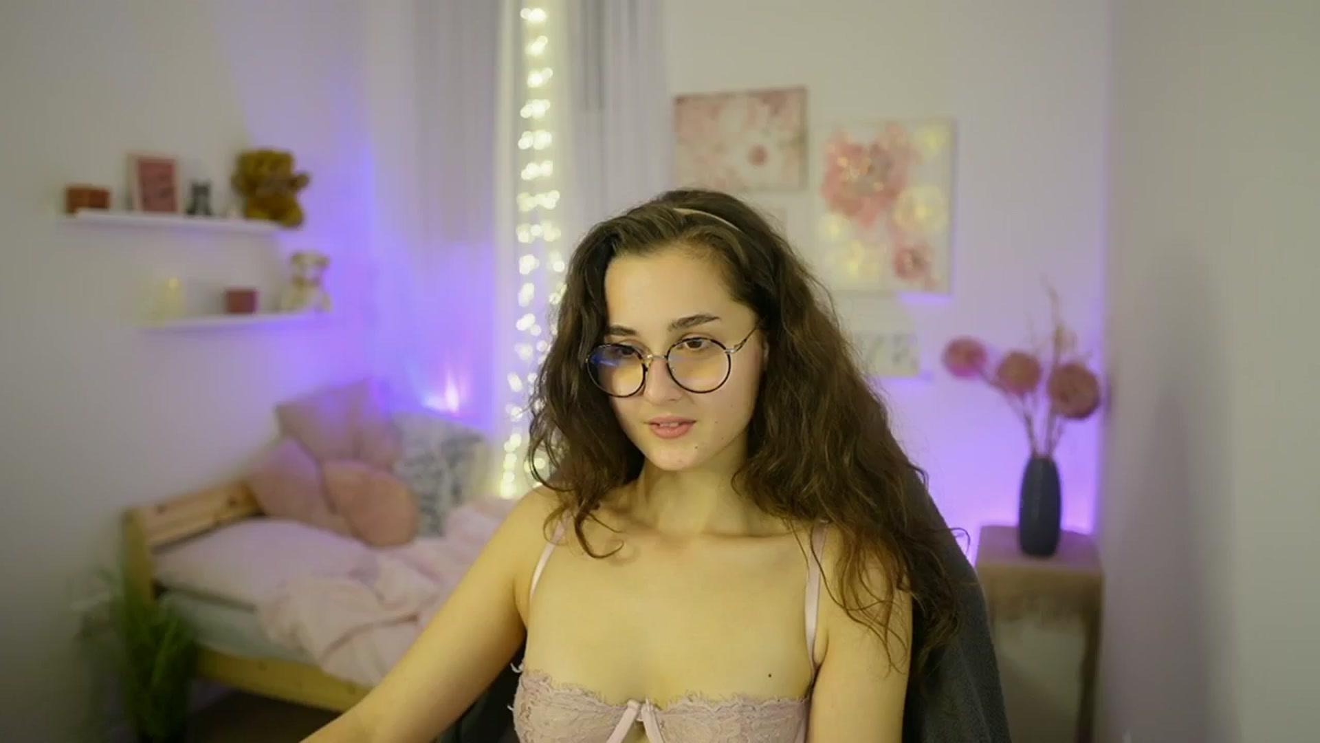 Gallery image thumbnail from Anita_Grey_'s myfreecams stream on, 10/19/2025, 19:13 image 14 of 20