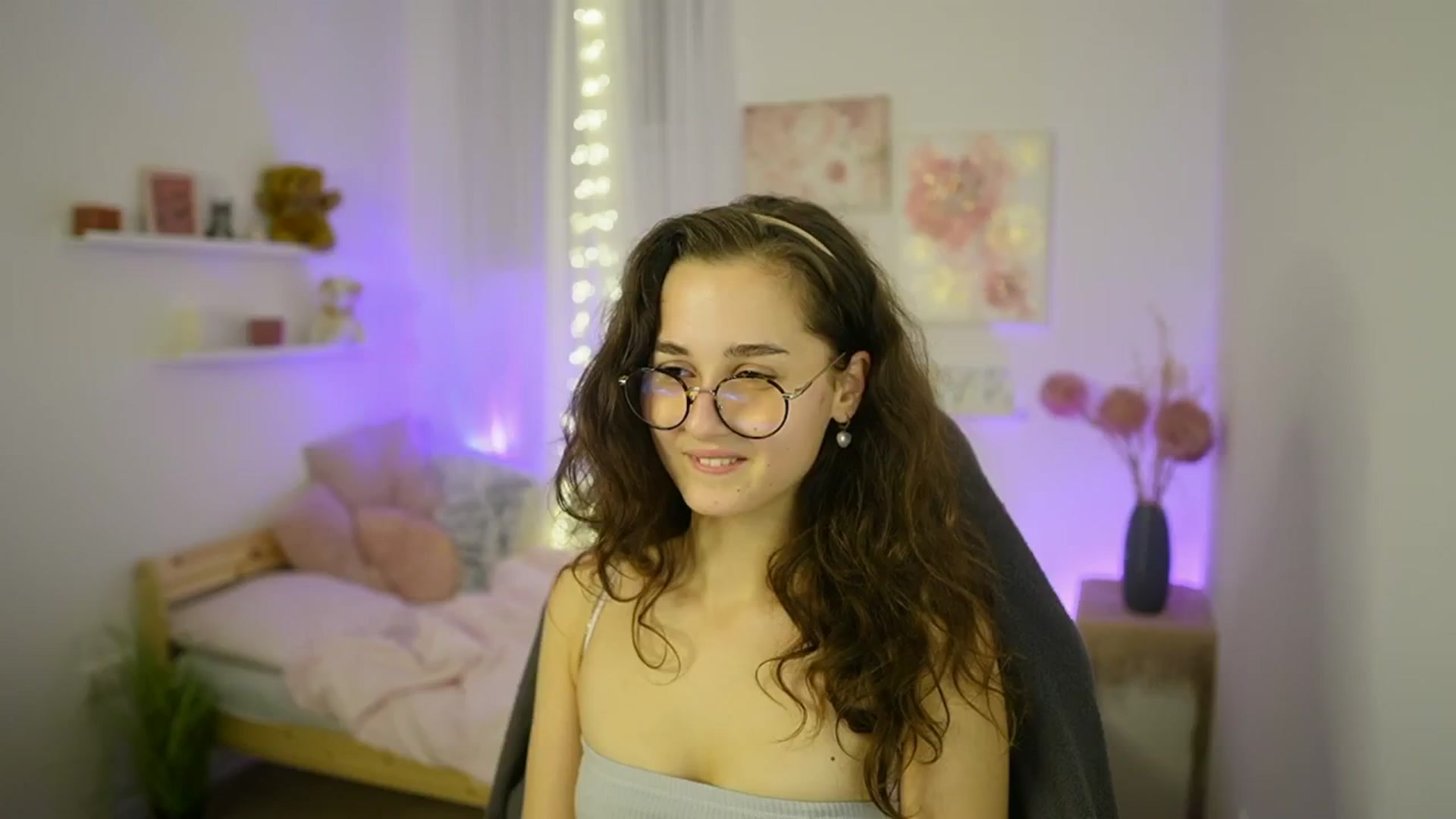 Gallery image thumbnail from Anita_Grey_'s myfreecams stream on, 10/19/2025, 19:13 image 12 of 20