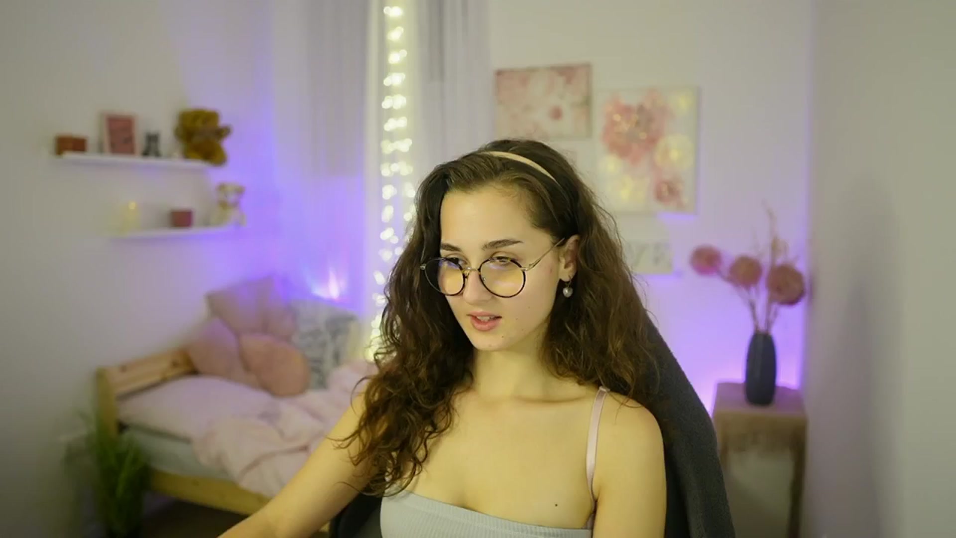 Gallery image thumbnail from Anita_Grey_'s myfreecams stream on, 10/19/2025, 19:13 image 2 of 20