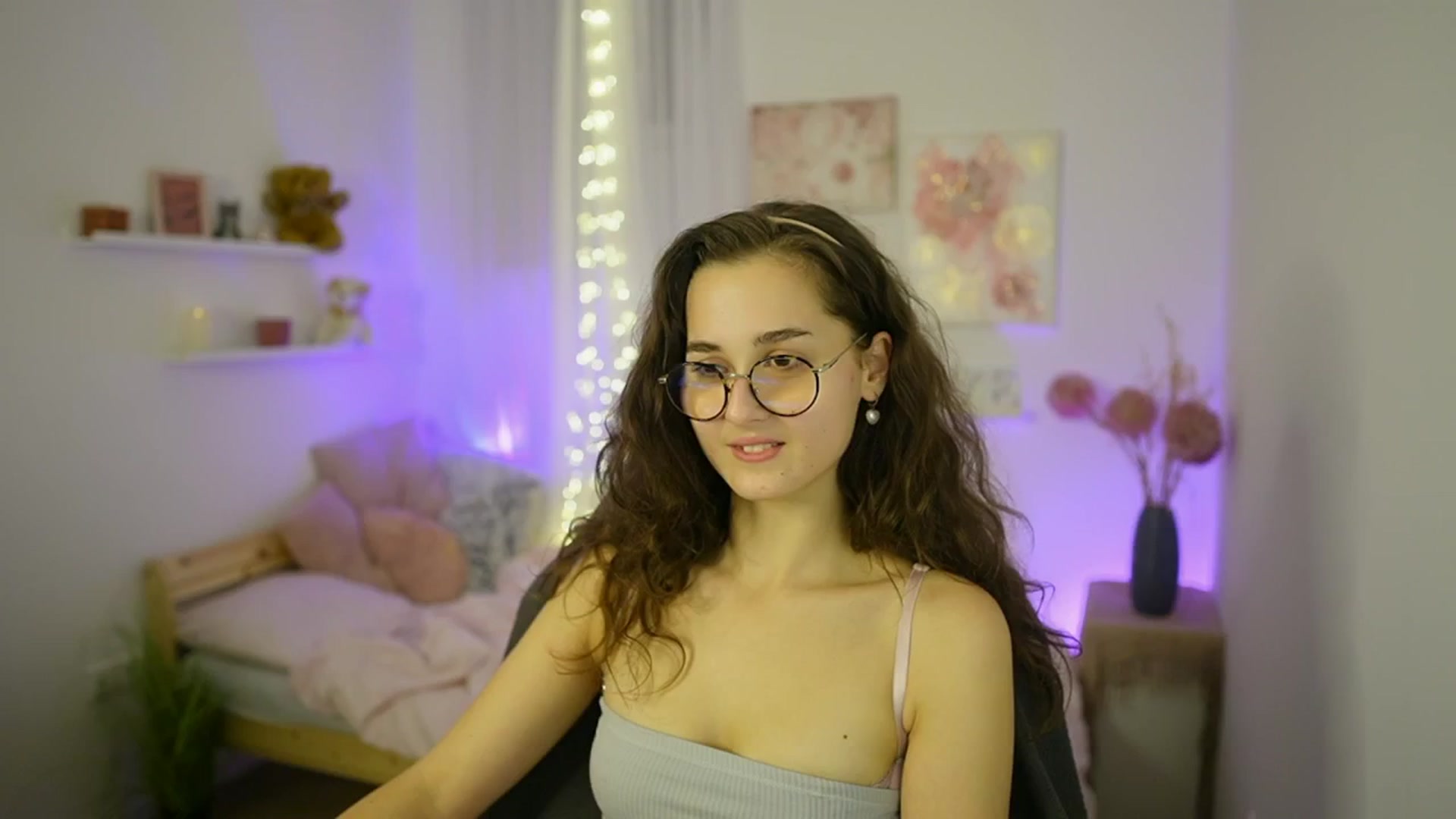 Gallery image thumbnail from Anita_Grey_'s myfreecams stream on, 10/19/2025, 19:13 image 5 of 20