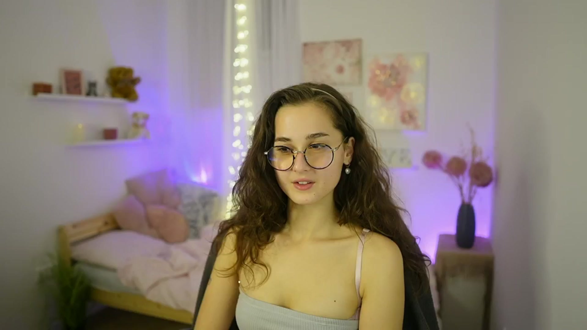 Gallery image thumbnail from Anita_Grey_'s myfreecams stream on, 10/19/2025, 19:13 image 6 of 20