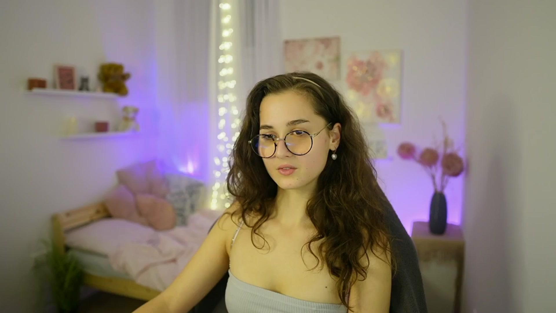 Gallery image thumbnail from Anita_Grey_'s myfreecams stream on, 10/19/2025, 19:13 image 11 of 20