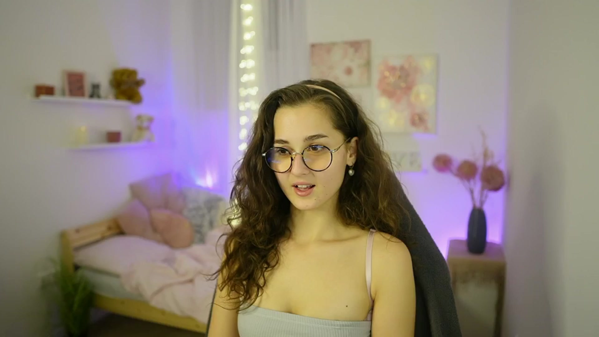 Gallery image thumbnail from Anita_Grey_'s myfreecams stream on, 10/19/2025, 19:13 image 1 of 20