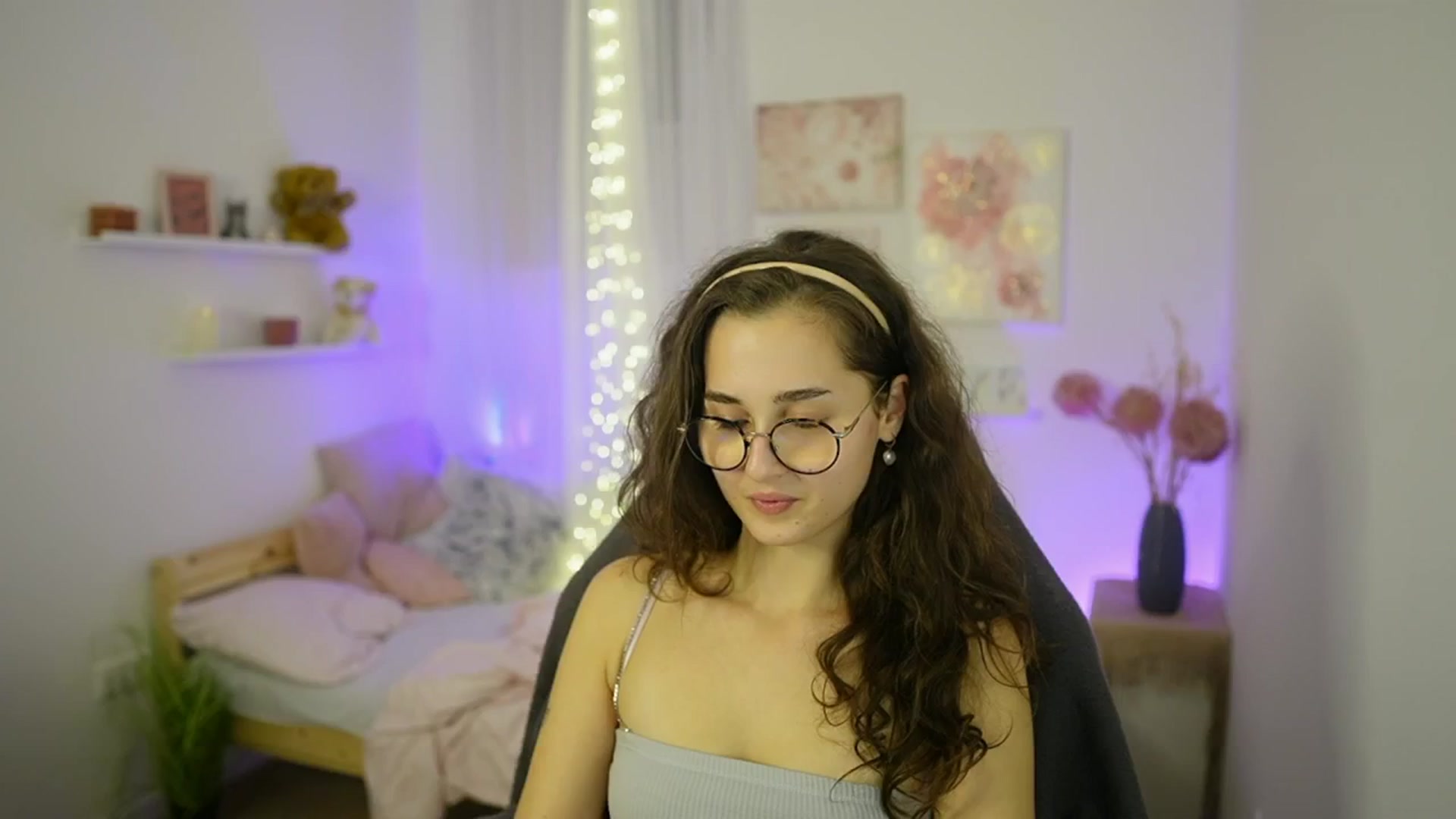 Gallery image thumbnail from Anita_Grey_'s myfreecams stream on, 10/19/2025, 21:29 image 5 of 20