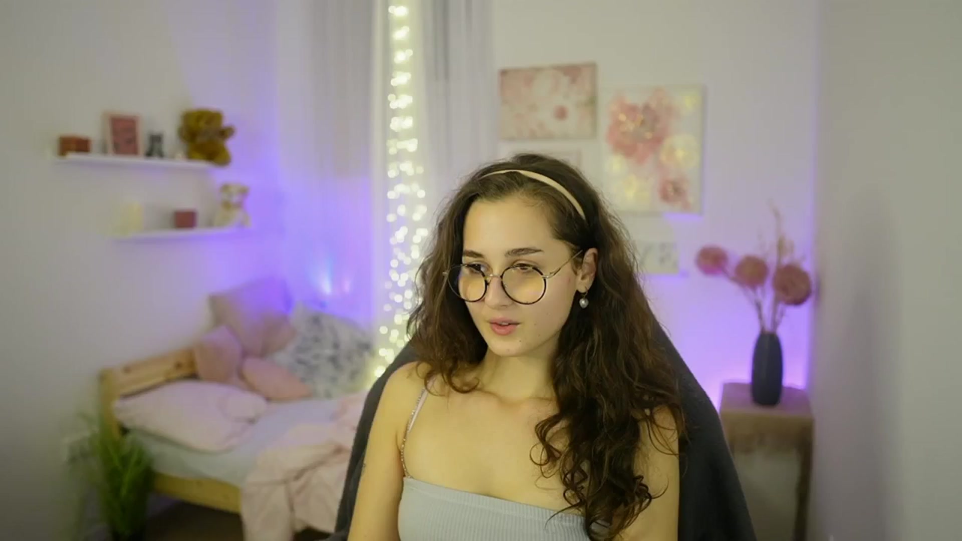 Gallery image thumbnail from Anita_Grey_'s myfreecams stream on, 10/19/2025, 21:29 image 4 of 20