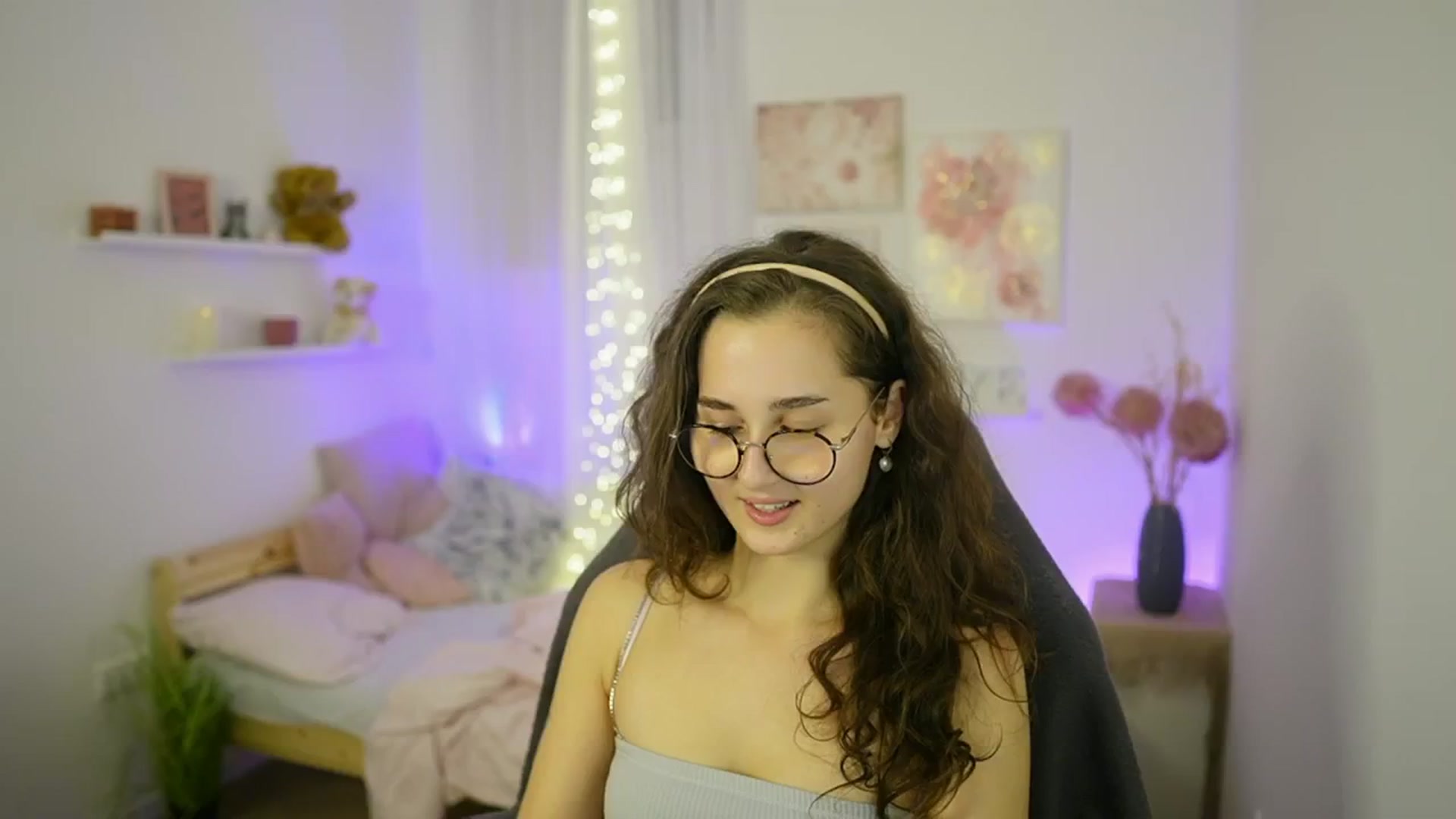 Gallery image thumbnail from Anita_Grey_'s myfreecams stream on, 10/19/2025, 21:29 image 8 of 20