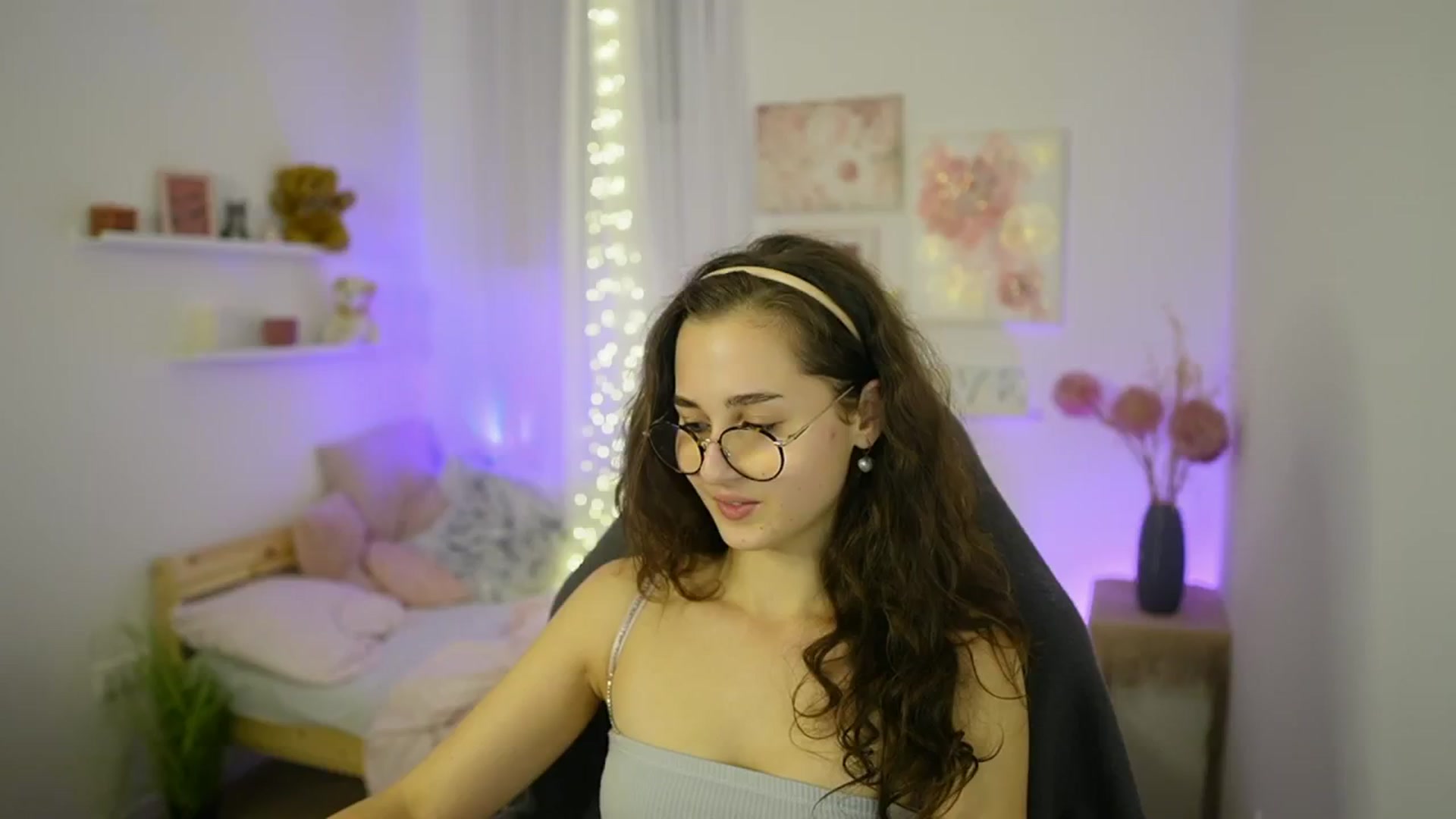 Gallery image thumbnail from Anita_Grey_'s myfreecams stream on, 10/19/2025, 21:29 image 9 of 20