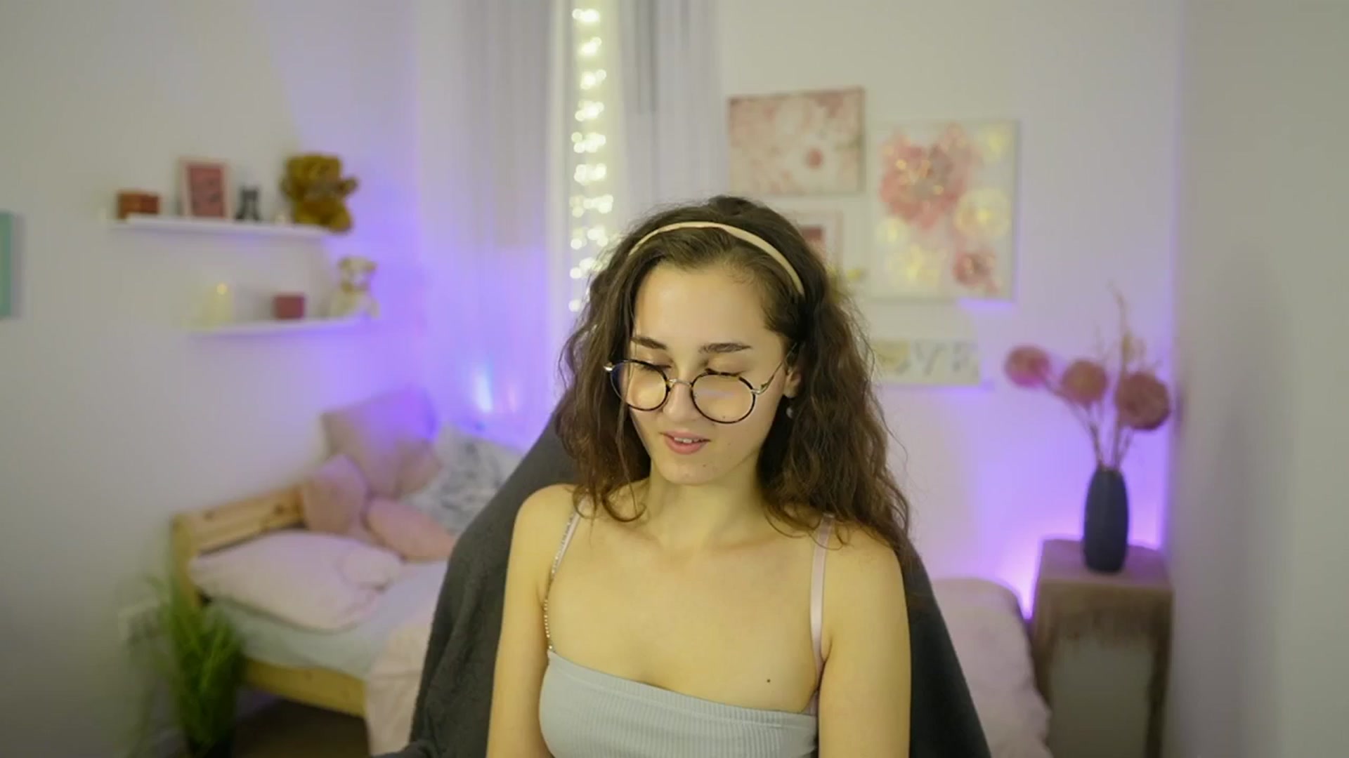Gallery image thumbnail from Anita_Grey_'s myfreecams stream on, 10/19/2025, 21:29 image 15 of 20