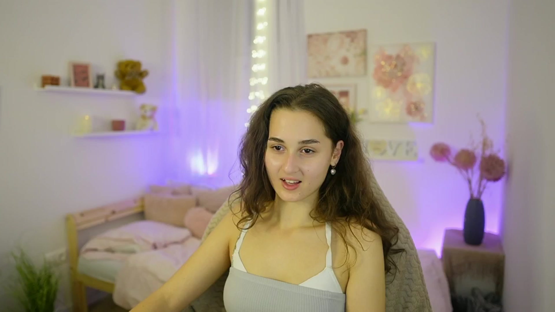 Gallery image thumbnail from Anita_Grey_'s myfreecams stream on, 10/21/2025, 19:28 image 12 of 20