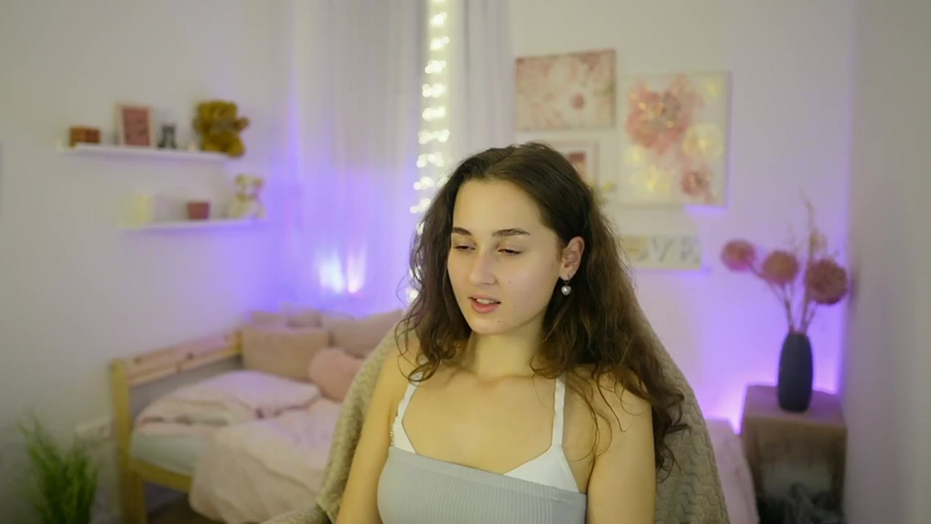 Gallery image thumbnail from Anita_Grey_'s myfreecams stream on, 10/21/2025, 19:28 image 13 of 20