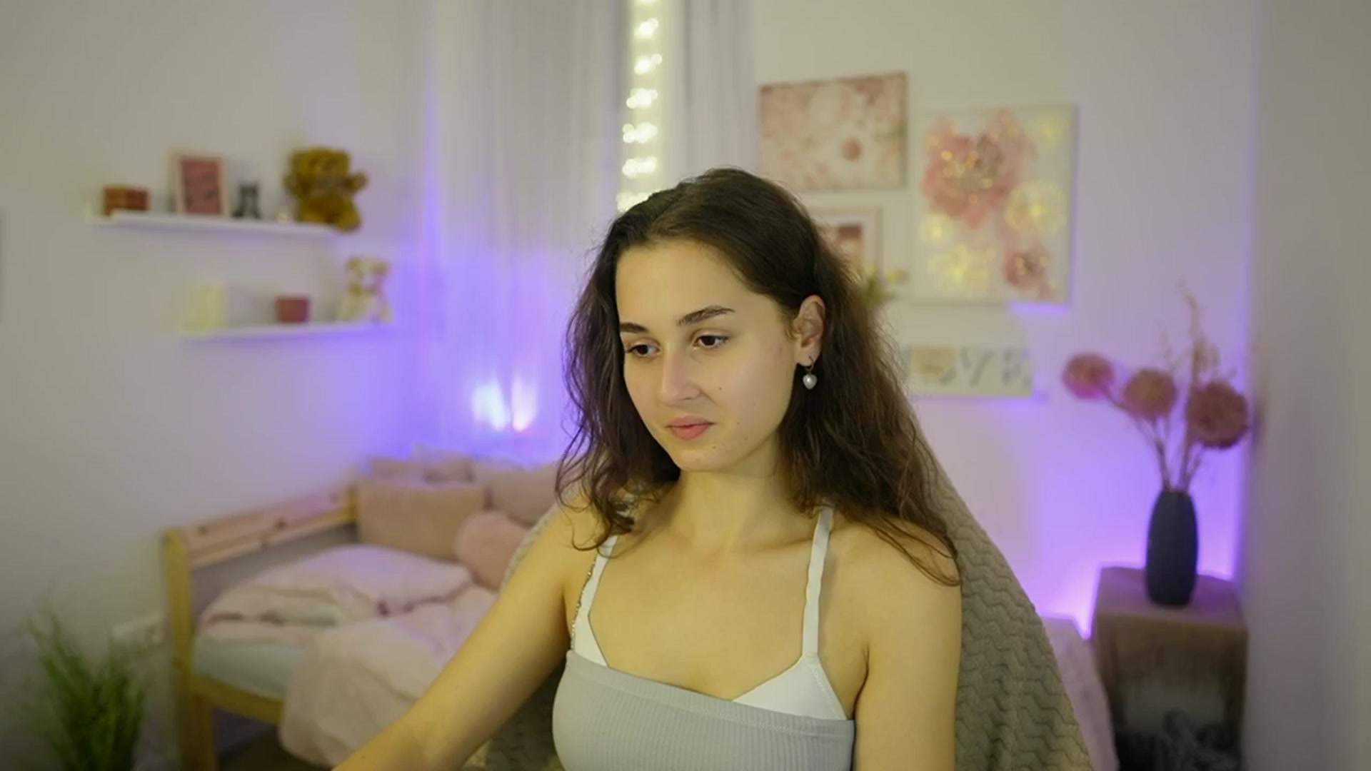 Gallery image thumbnail from Anita_Grey_'s myfreecams stream on, 10/21/2025, 19:28 image 1 of 20