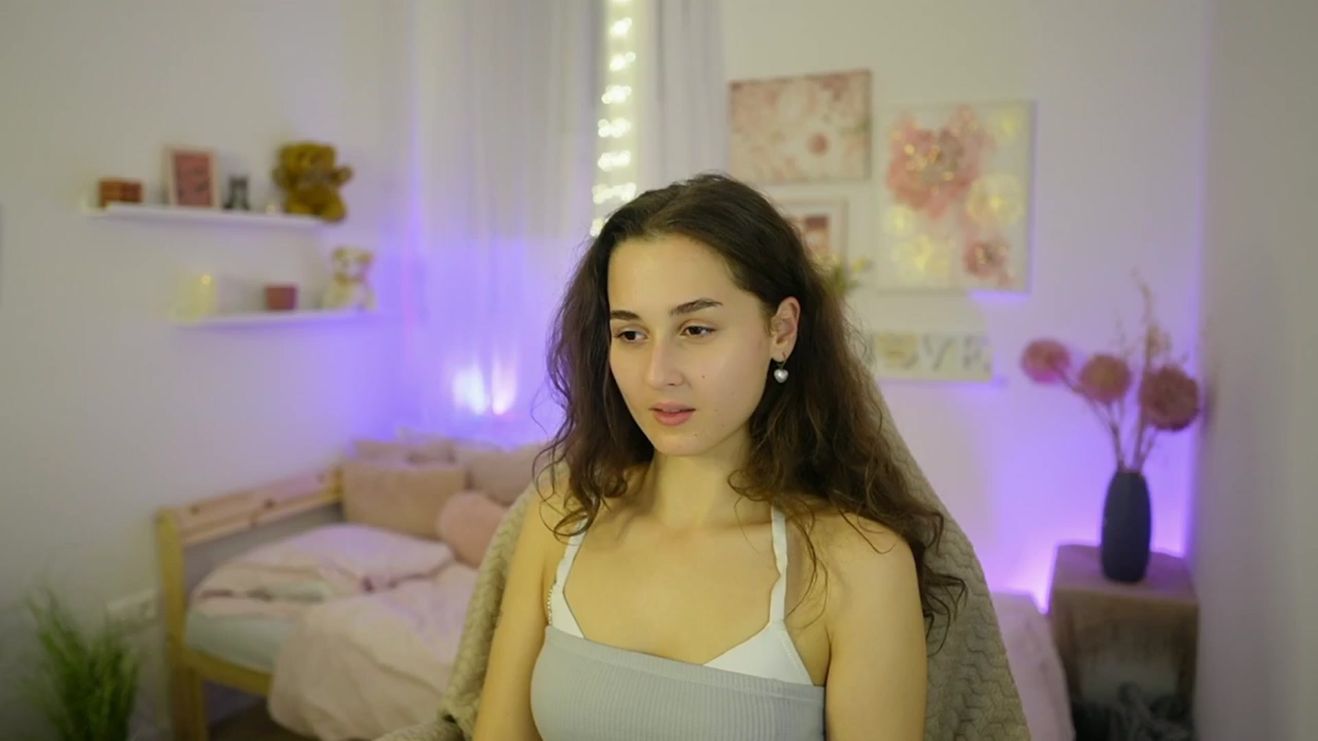 Gallery image thumbnail from Anita_Grey_'s myfreecams stream on, 10/21/2025, 19:28 image 7 of 20