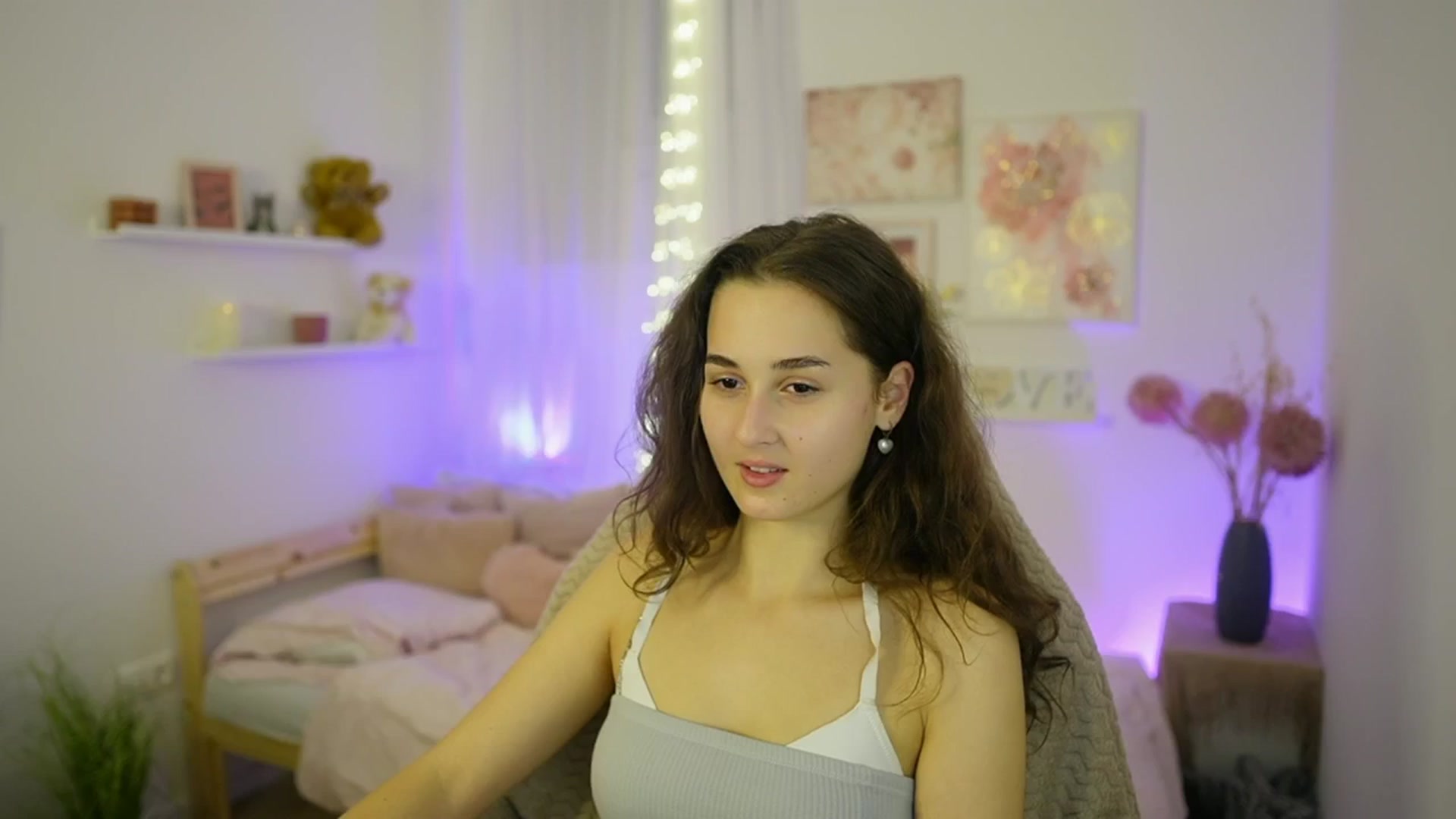 Gallery image thumbnail from Anita_Grey_'s myfreecams stream on, 10/21/2025, 19:28 image 10 of 20