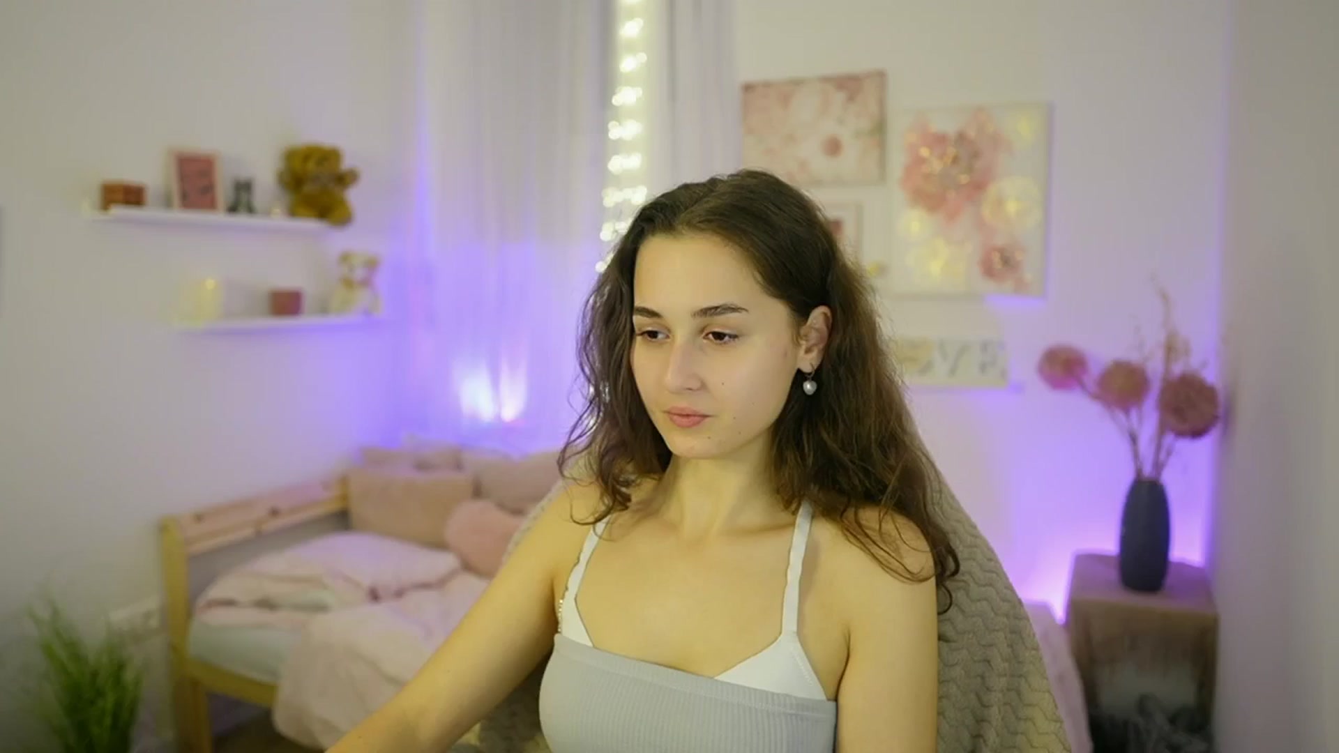 Gallery image thumbnail from Anita_Grey_'s myfreecams stream on, 10/21/2025, 19:28 image 2 of 20