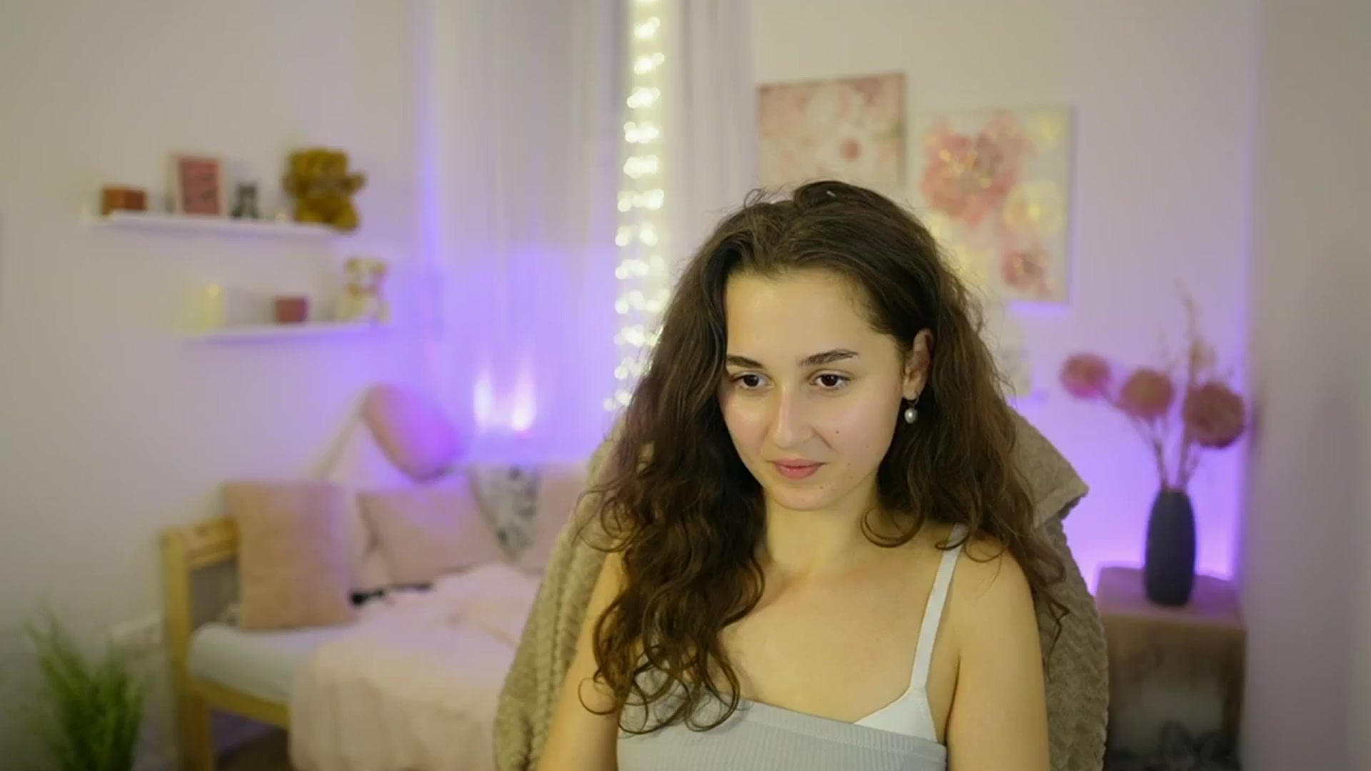 Gallery image thumbnail from Anita_Grey_'s myfreecams stream on, 10/21/2025, 21:12 image 5 of 20