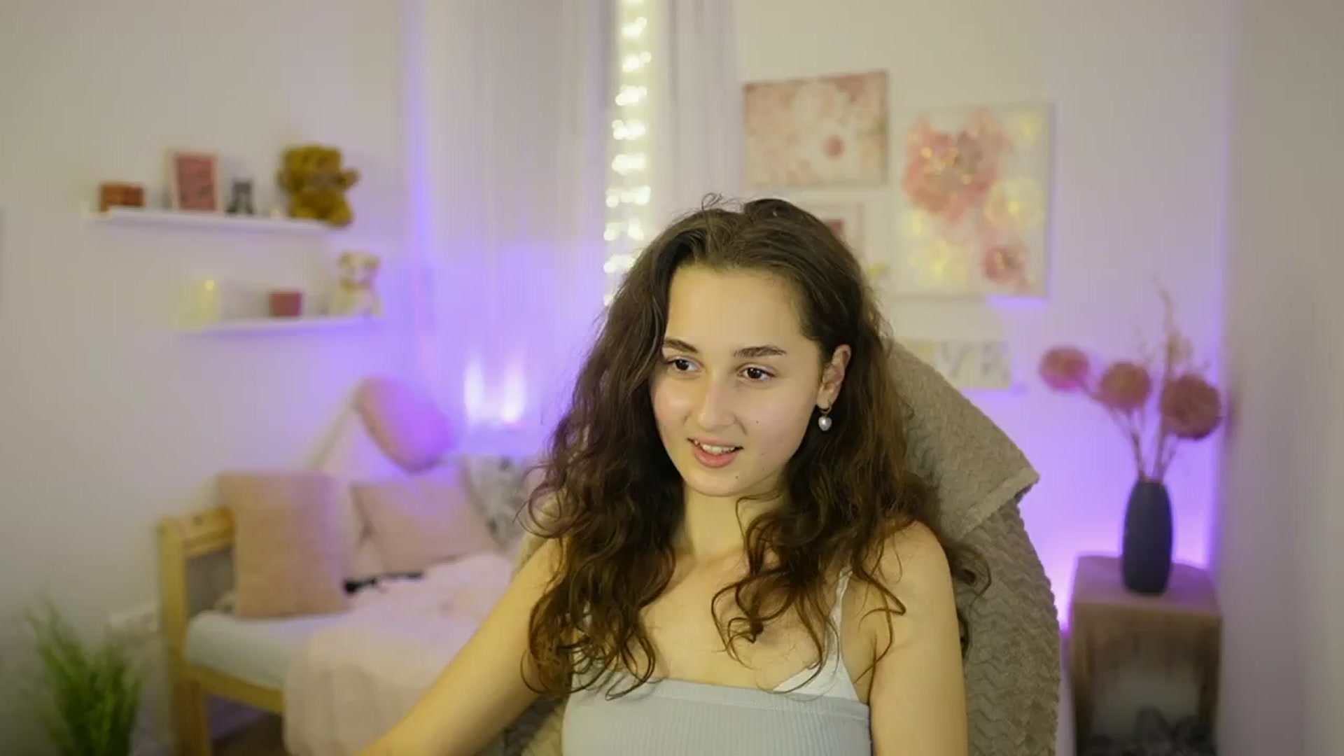 Gallery image thumbnail from Anita_Grey_'s myfreecams stream on, 10/21/2025, 21:12 image 7 of 20