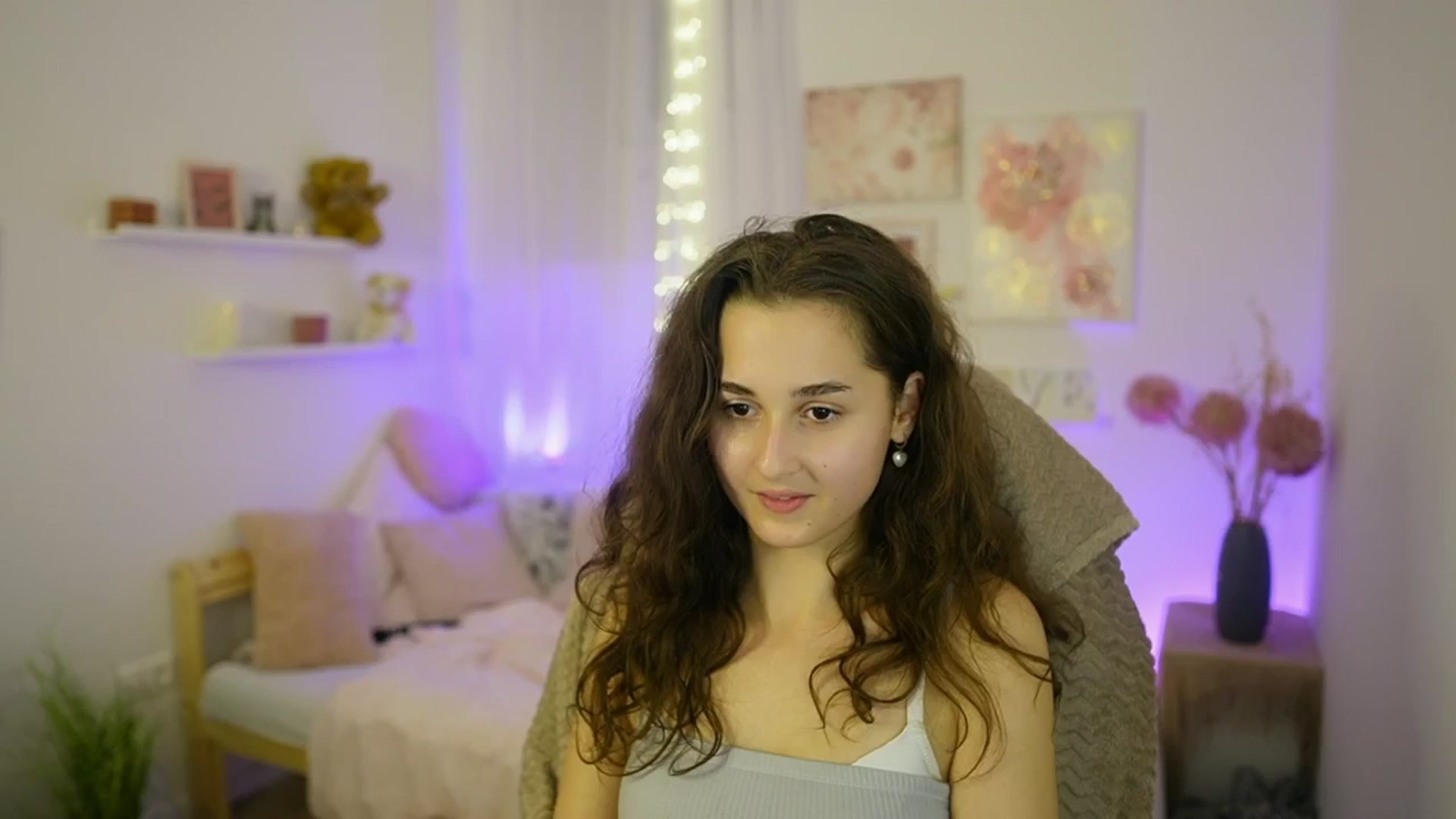 Gallery image thumbnail from Anita_Grey_'s myfreecams stream on, 10/21/2025, 21:12 image 13 of 20